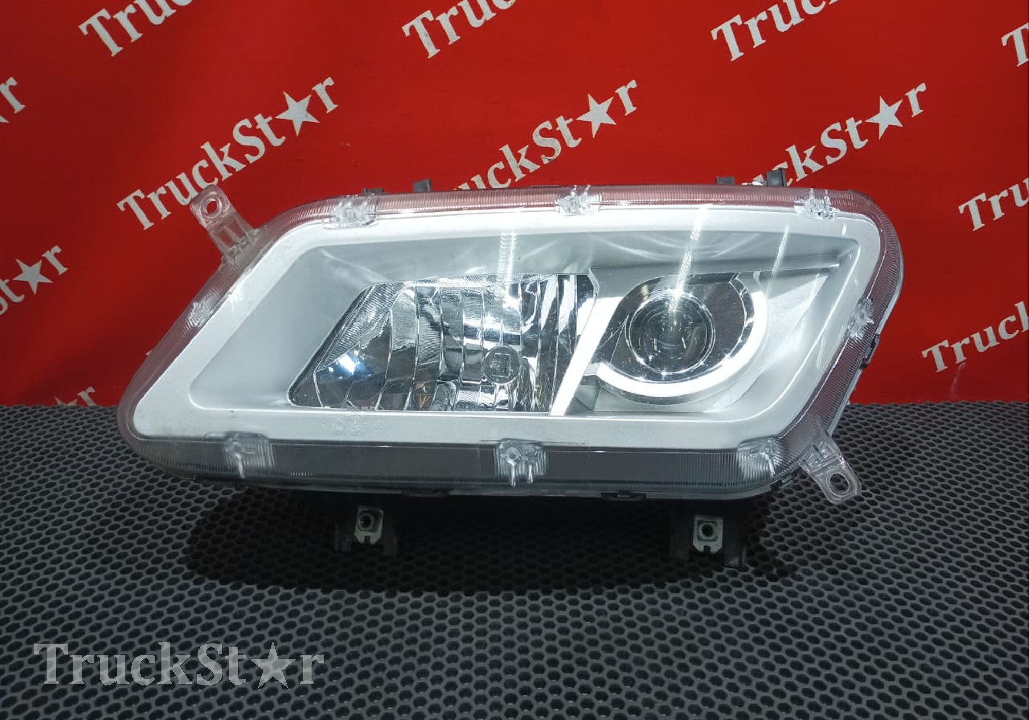 3732110C6200 Фара противотуманная левая 2024г для DongFeng GX DFH4180
