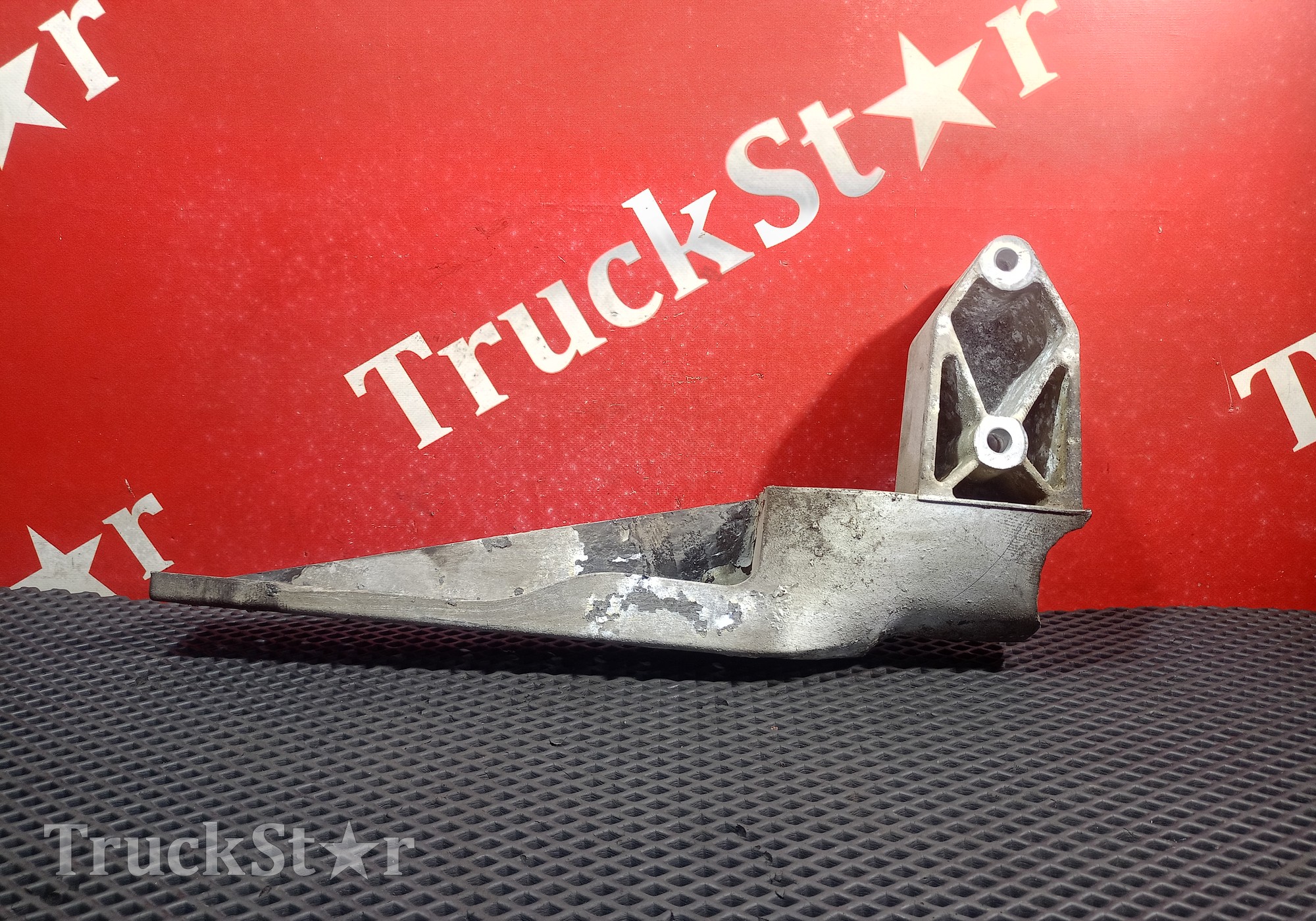 9436660678 Кронштейн подножки левый для Mercedes-Benz Actros