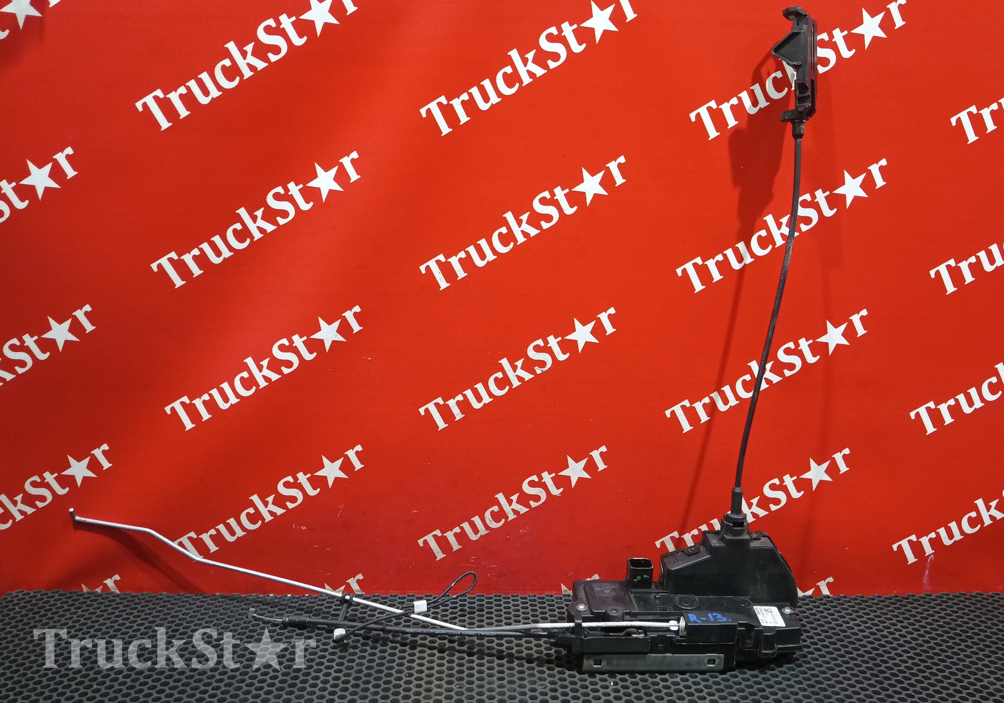 7423333157 Замок двери левой 2020г. для Renault T (с 2013)