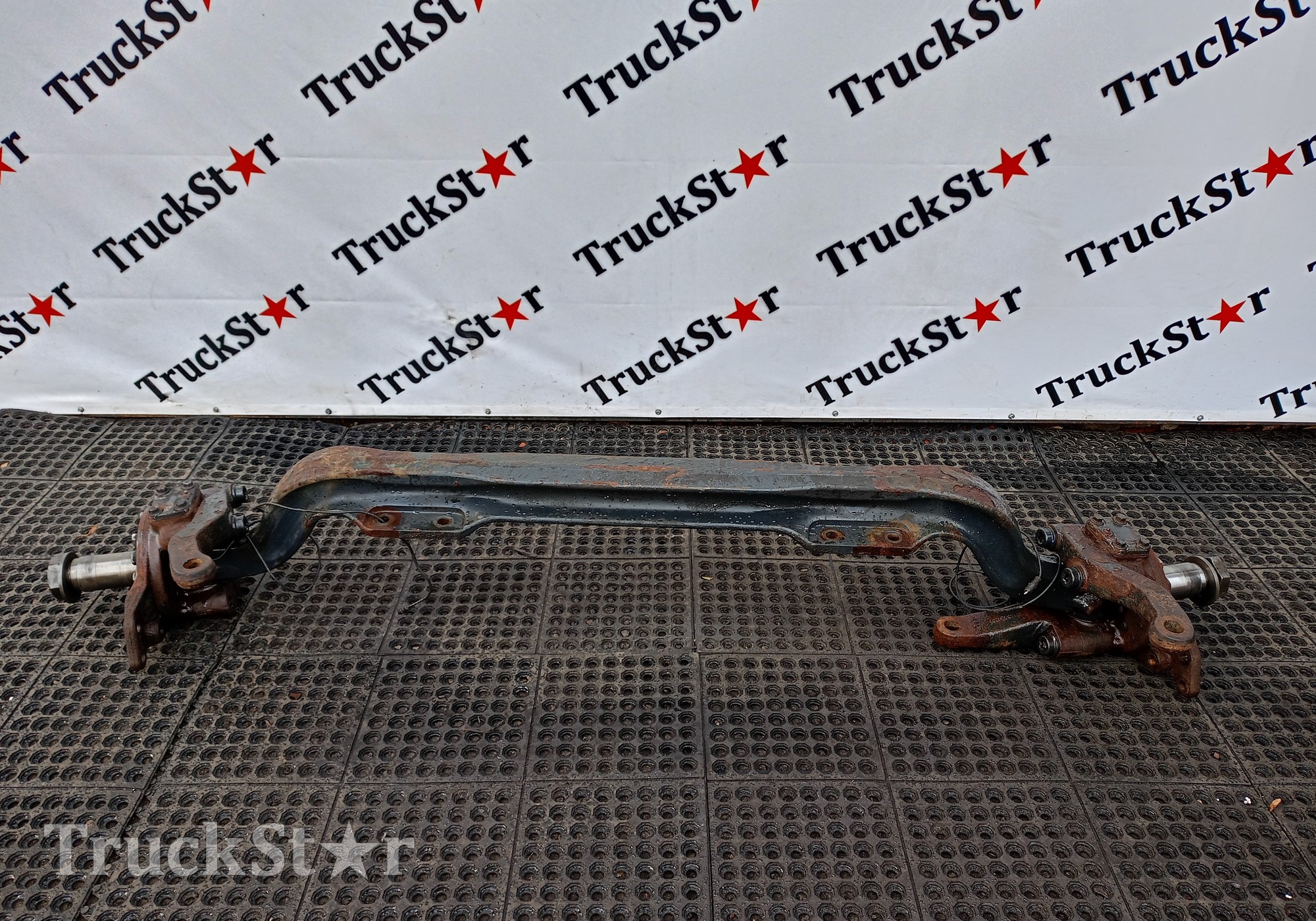 7920964 Балка передняя в сборе для Iveco