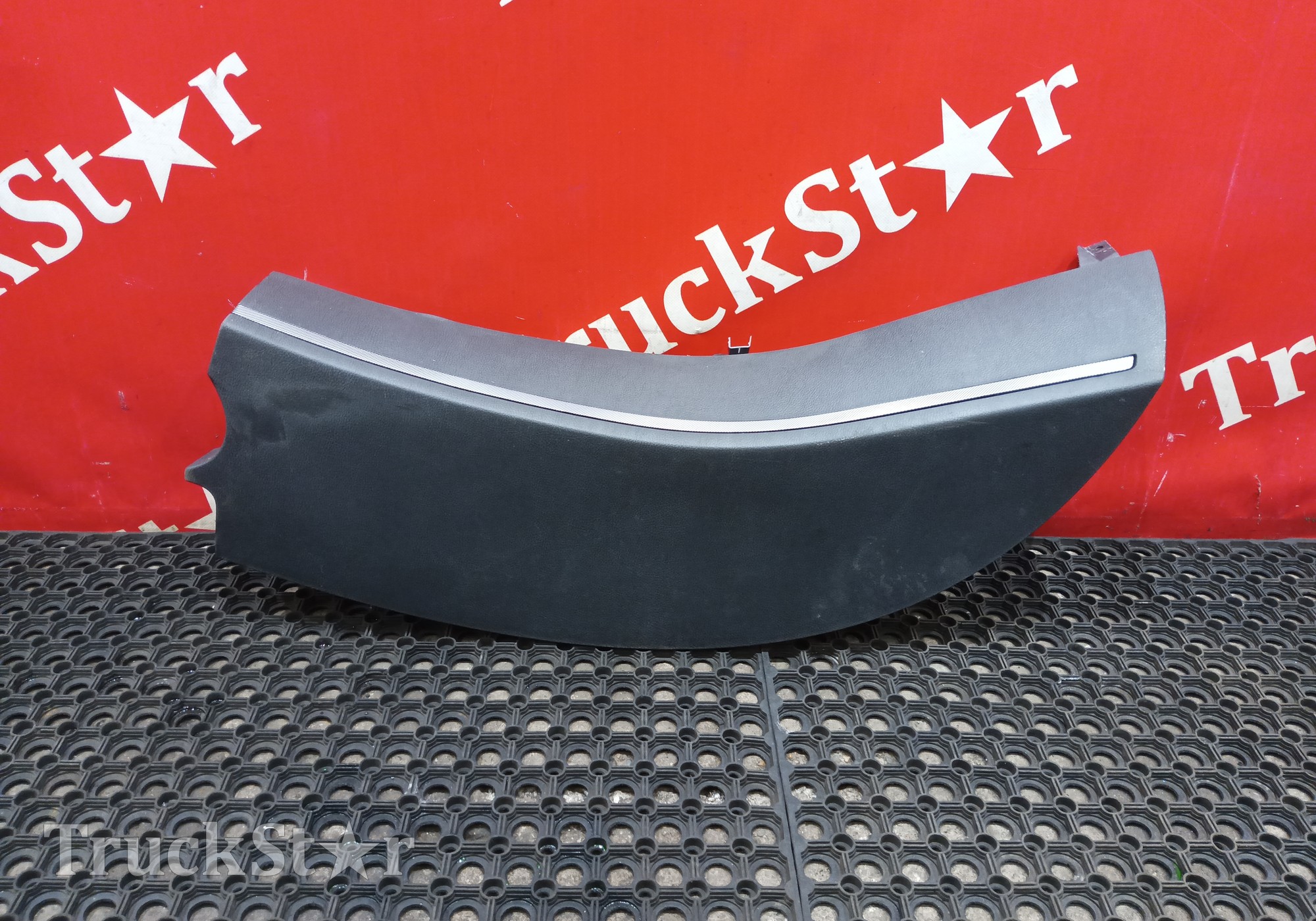 H4535010040A0 Накладка торпедо 2023г для Foton Auman EST