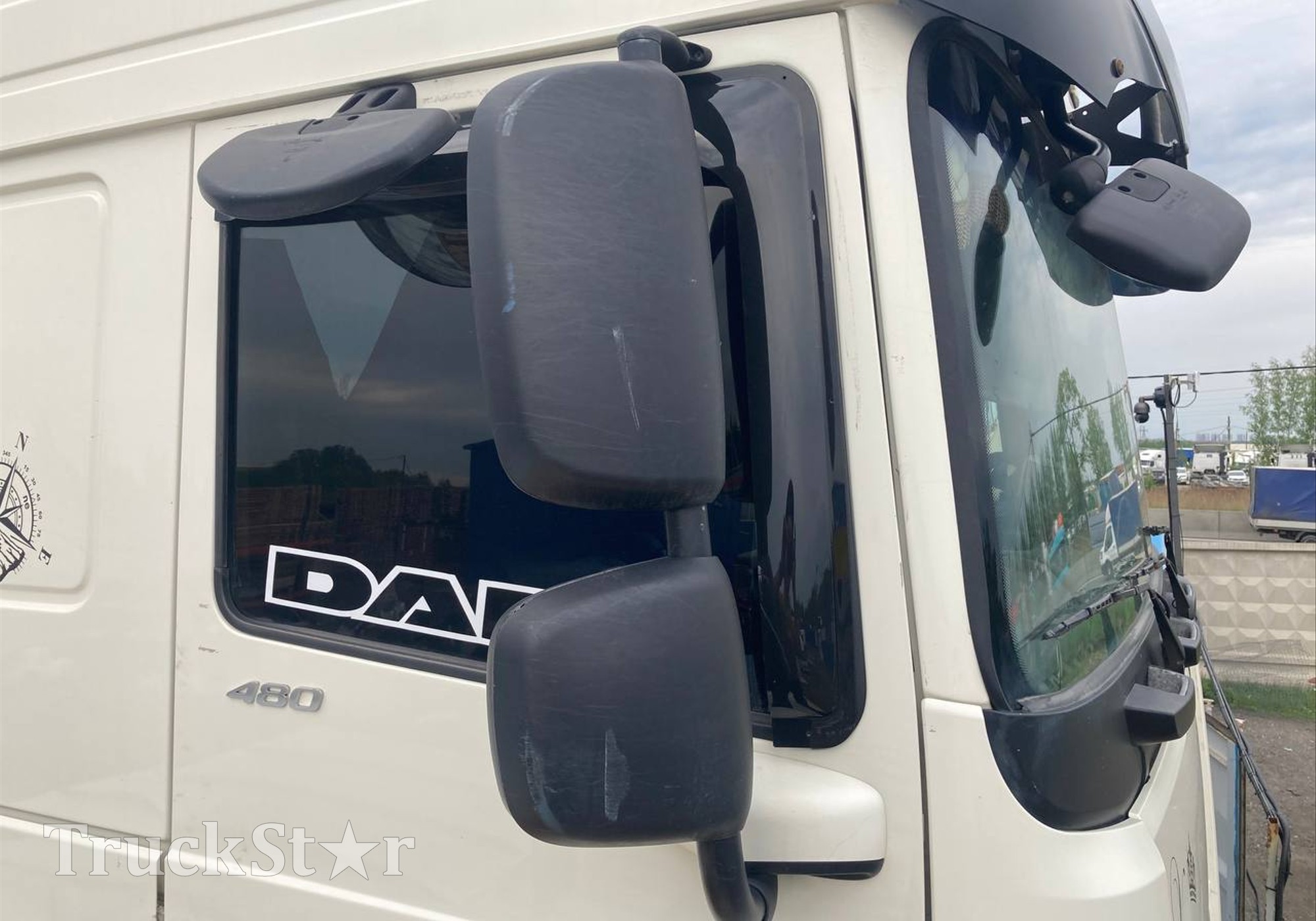 1920024 Зеркало заднего вида боковое правое 2019г. для Daf XF106 (с 2012)