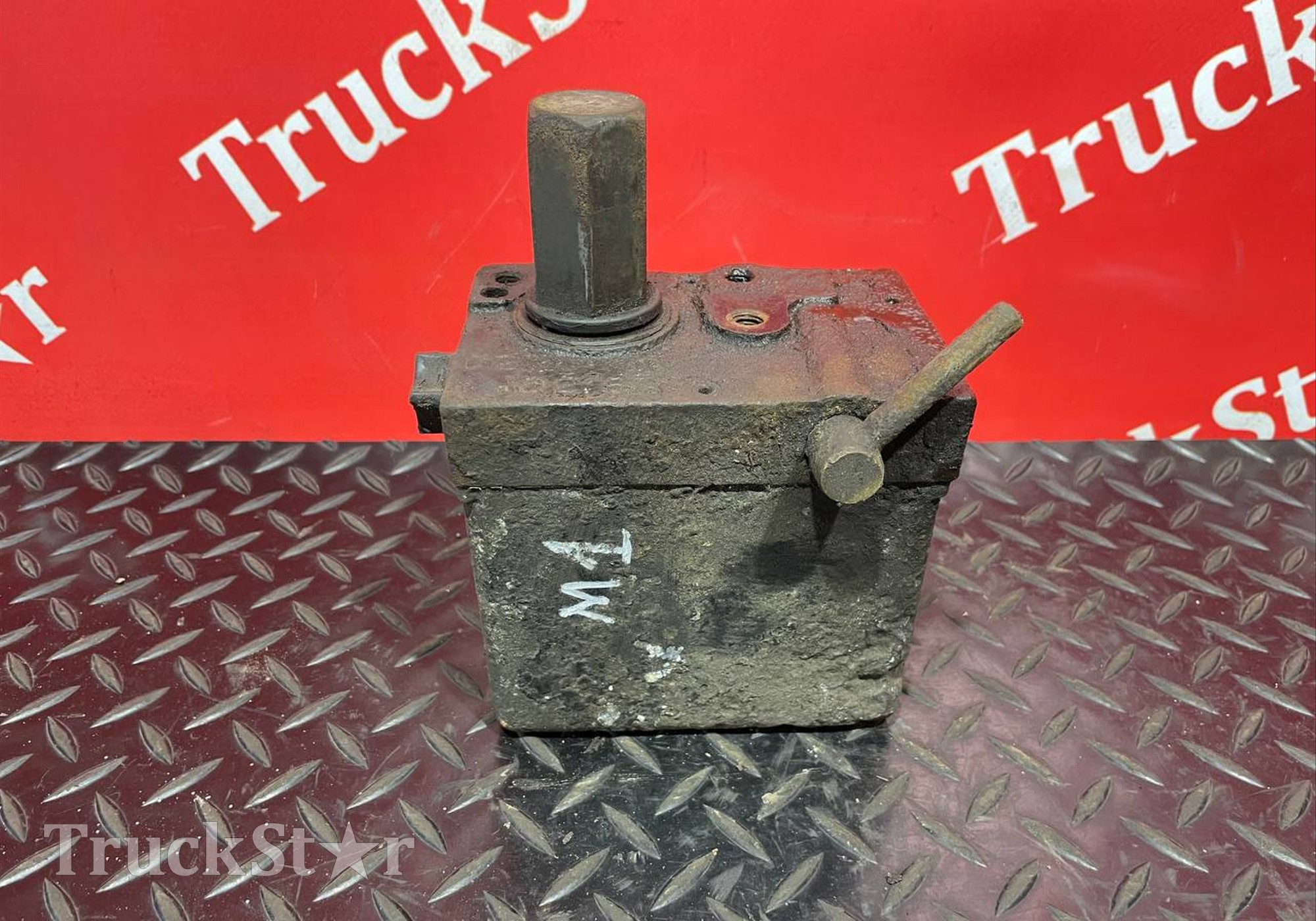 85417236044 Насос подъёма кабины для Man TGM