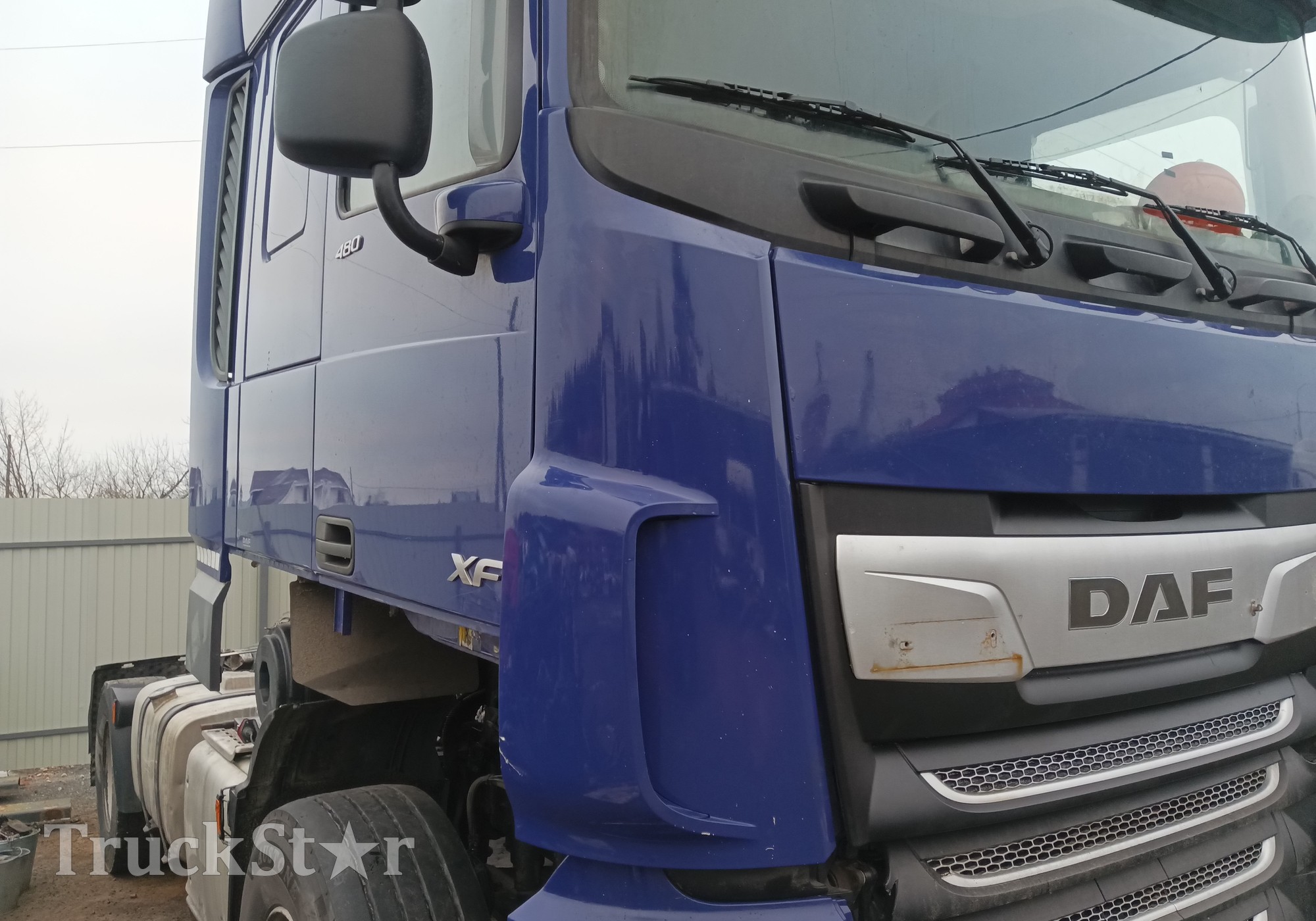 2114705 Угол кабины правый 2018г для Daf XF106 (с 2012)