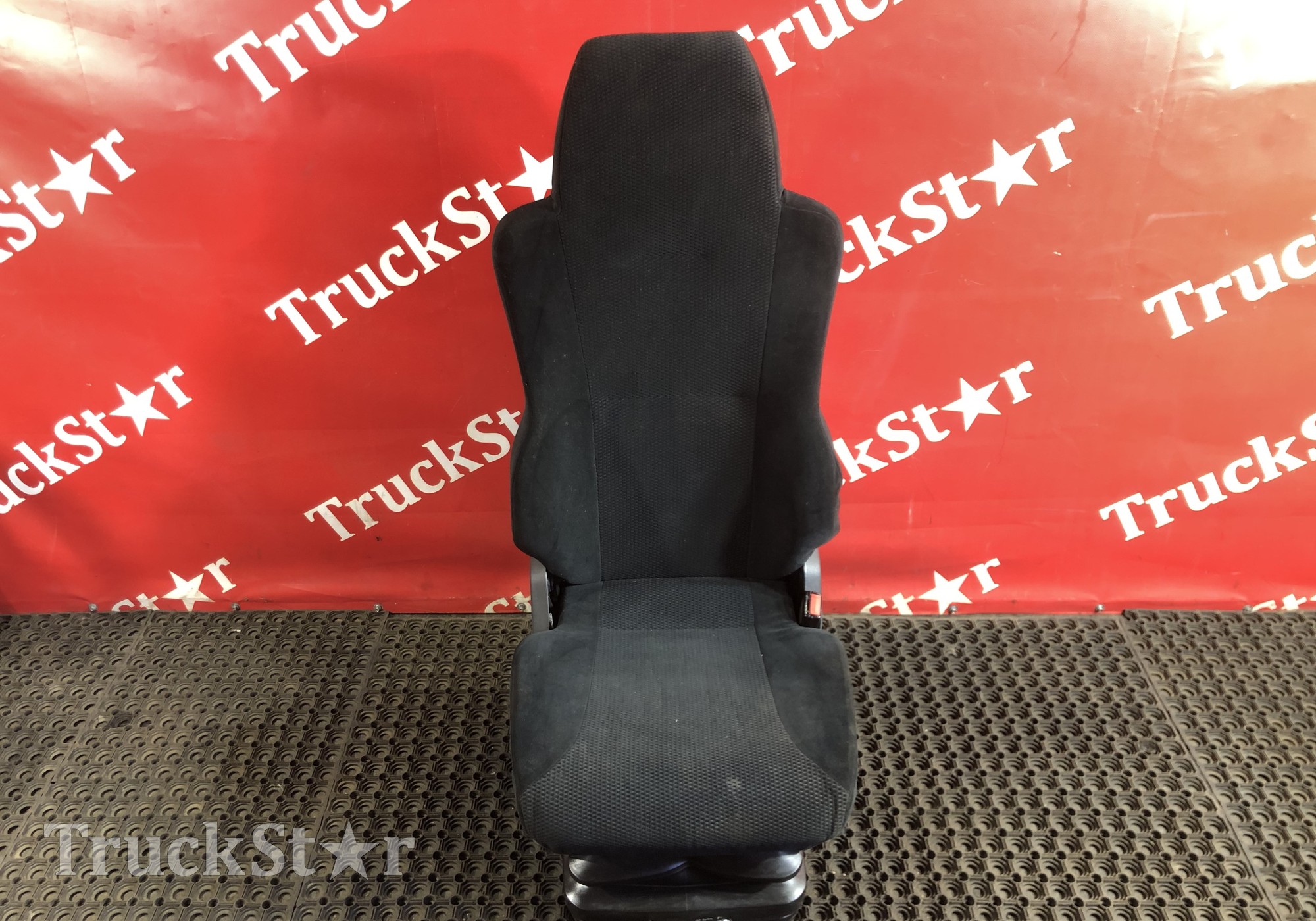 81623076558 Сиденье пассажирское механическое для Man TGL II (с 2008)