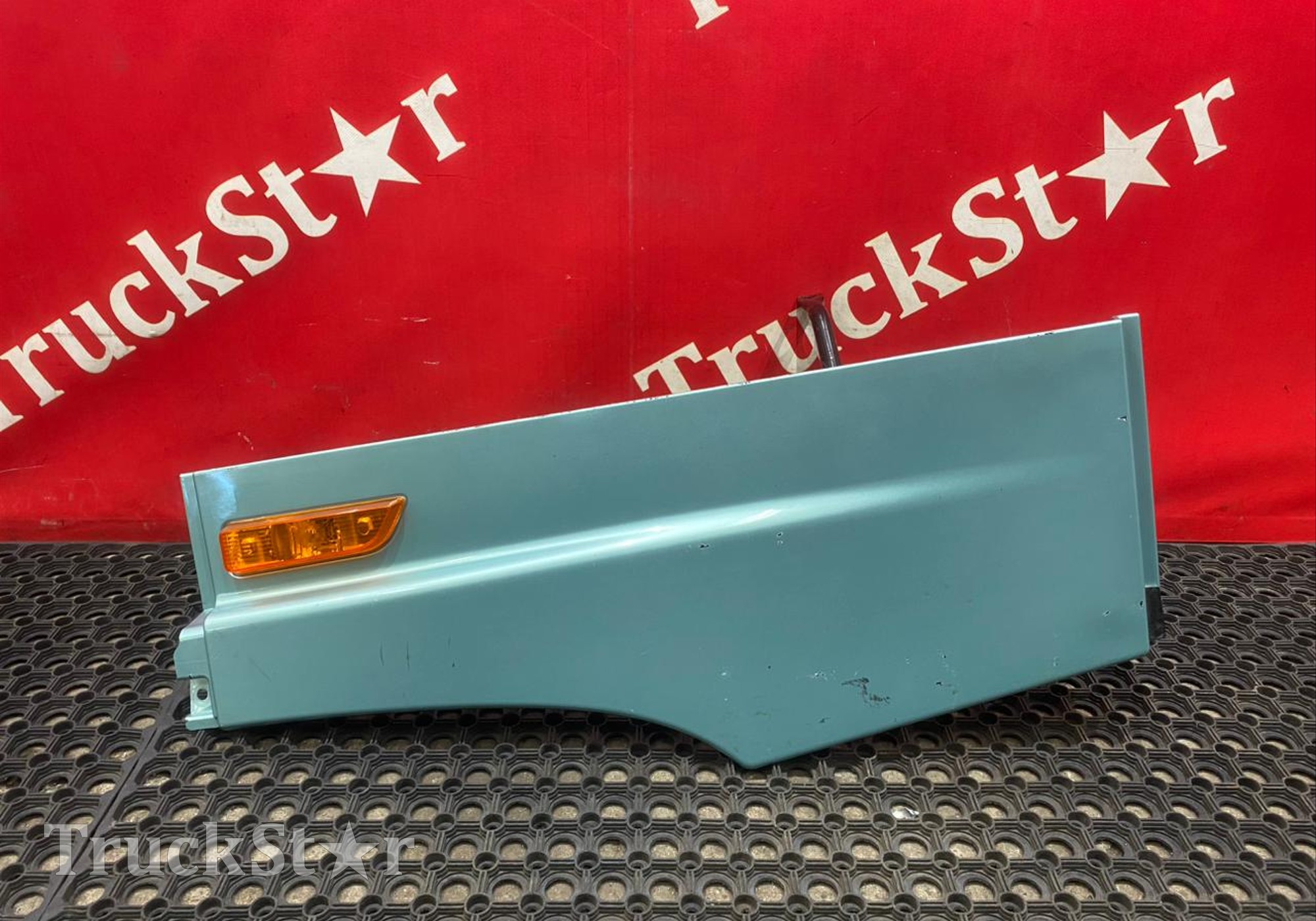 8403409C6200 Продолжение крыла левого 2023г для DongFeng GX DFH4180