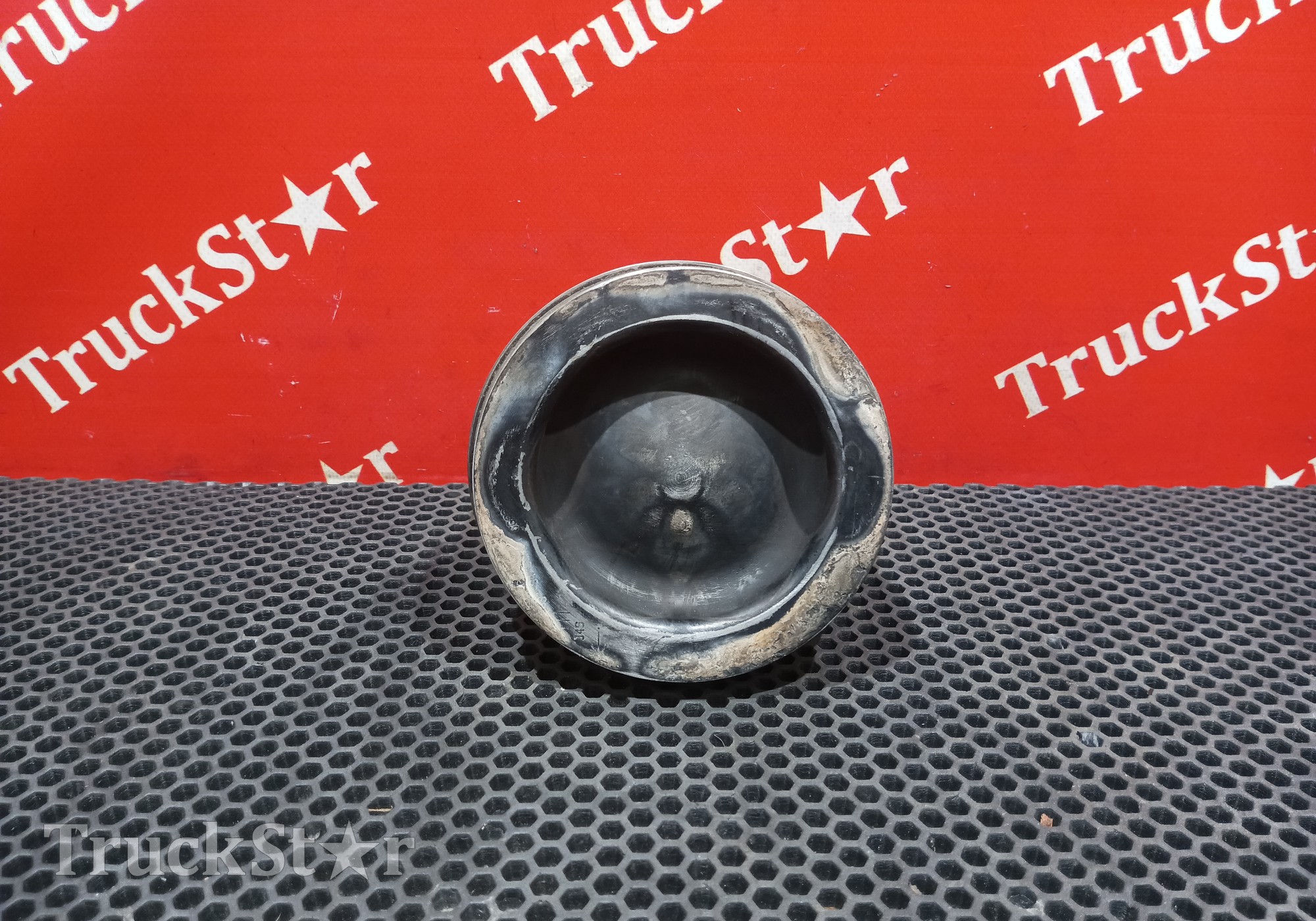 21161901 Поршень ДВС 2019г для Renault T