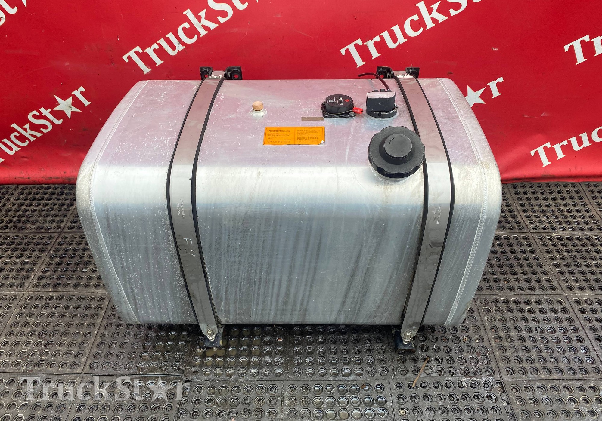H4110020109A0 Бак топливный 450L 2023г для Foton Auman EST