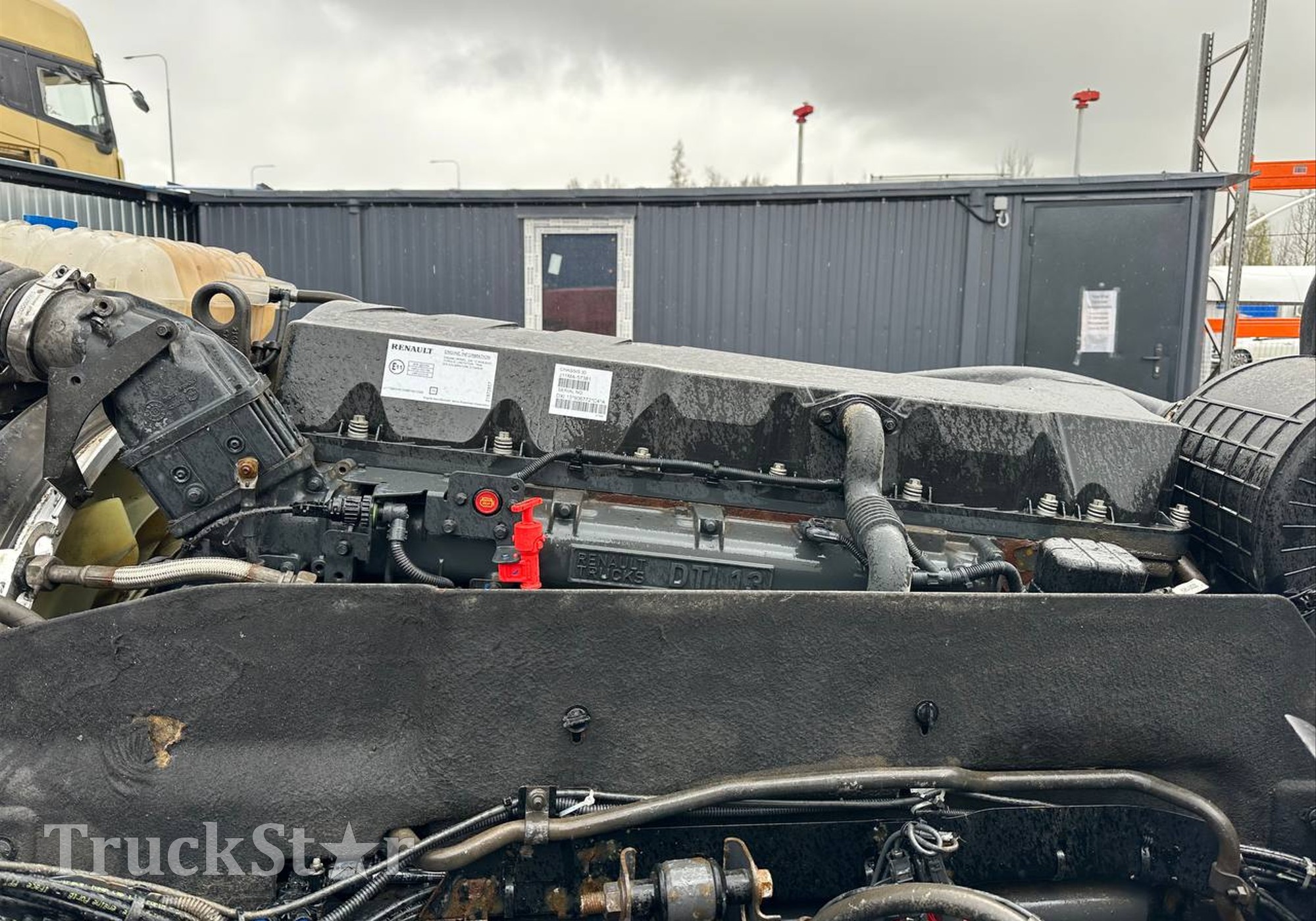 7422008070 Головка блока цилиндров DXI13 2019г для Renault T