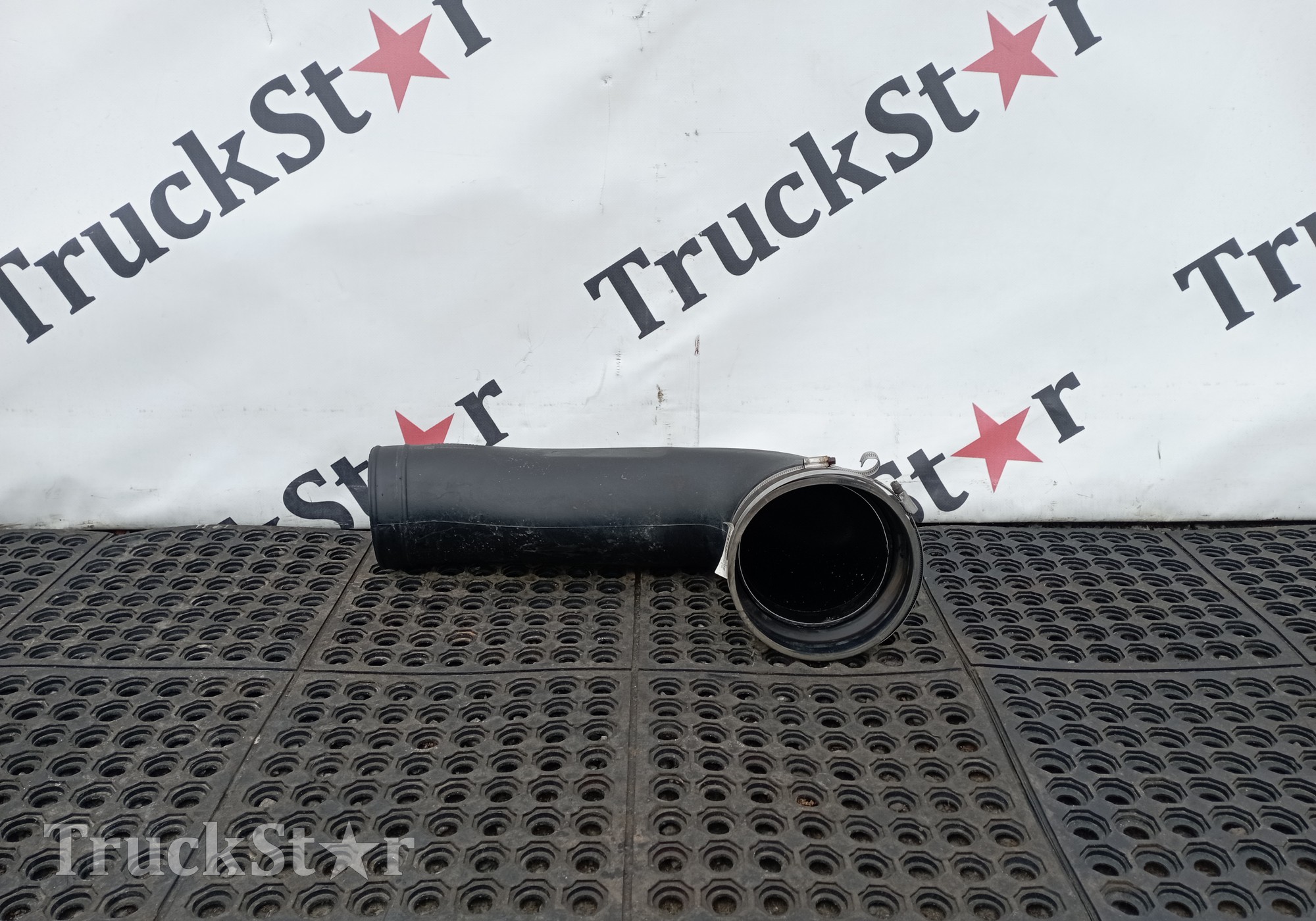 712W082010240 Патрубок воздушного фильтра 2023г. для Sinotruk Sitrak C7H