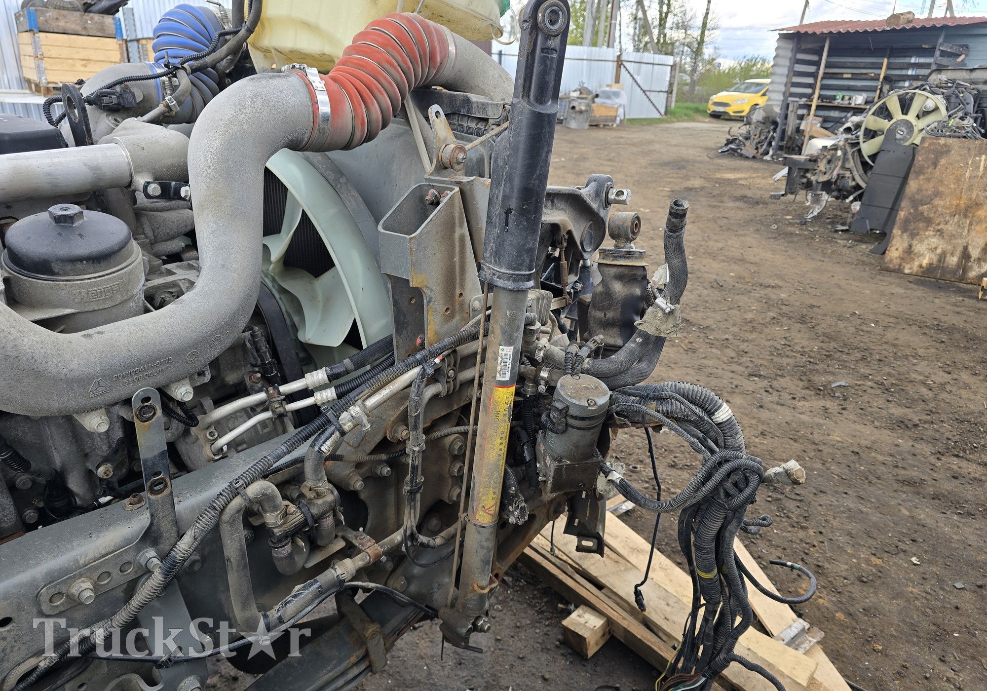 811W417236020 Цилиндр подъема кабины 2023г/ для Sinotruk Sitrak C7H