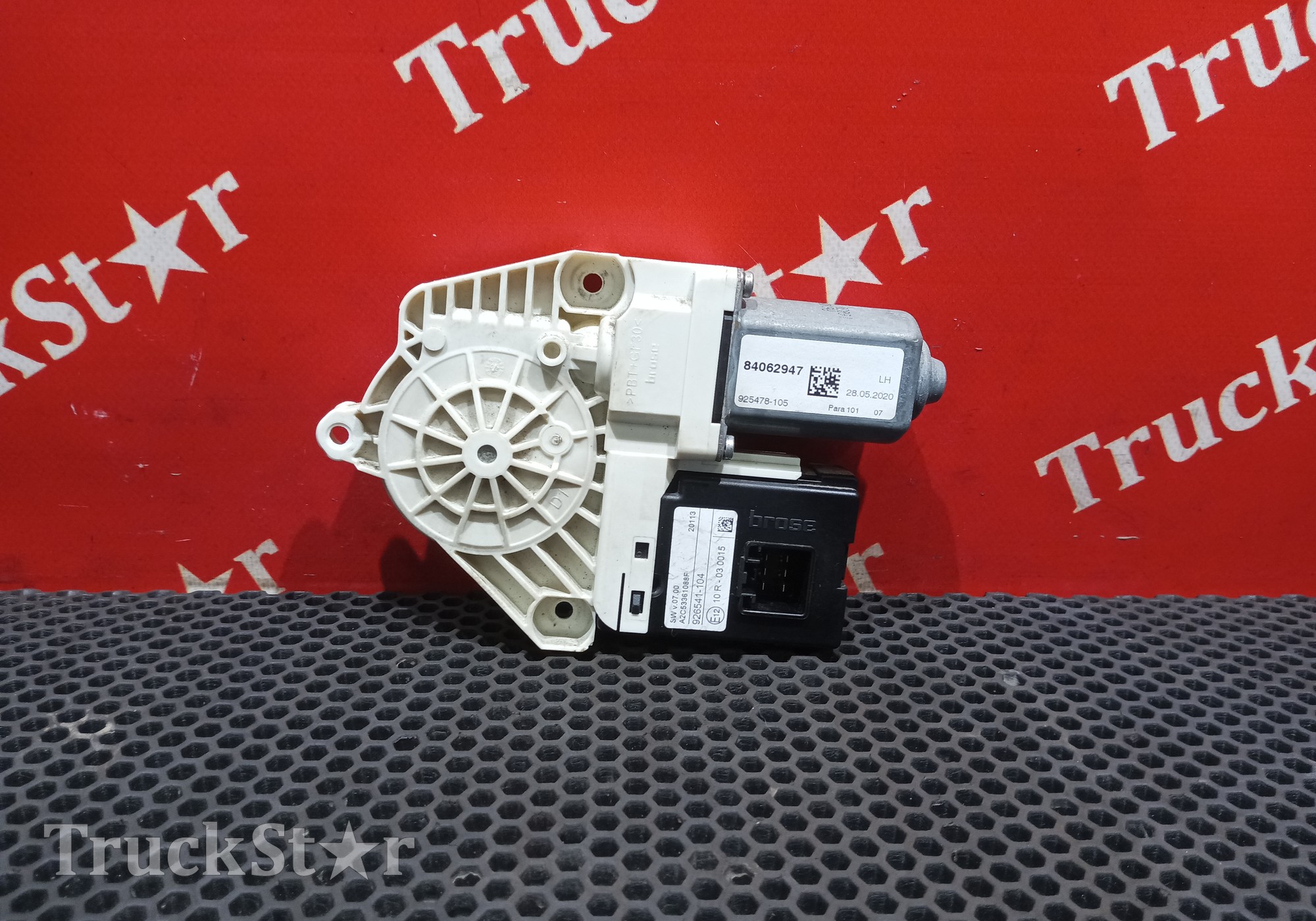 926541104 Моторчик стеклоподъемника левый 2020г. для Renault T