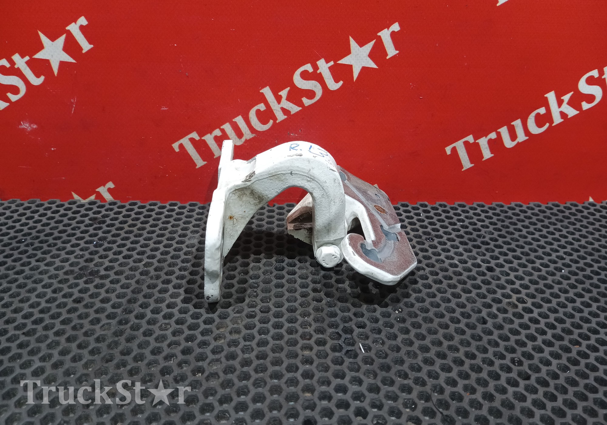 7482155541 Петля двери правой 2020 год. для Renault T (с 2013)