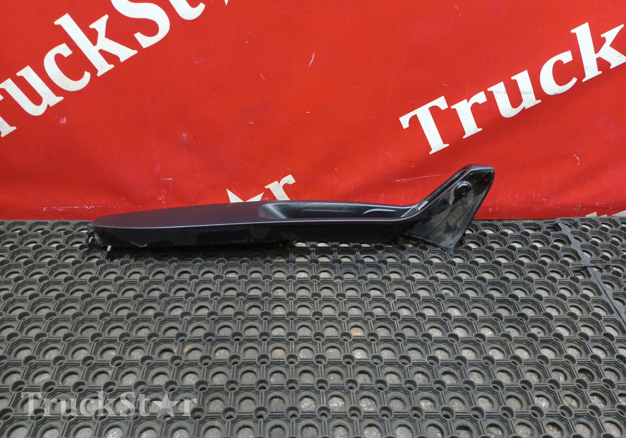 2176943 Подлокотник двери правой для Daf XF106