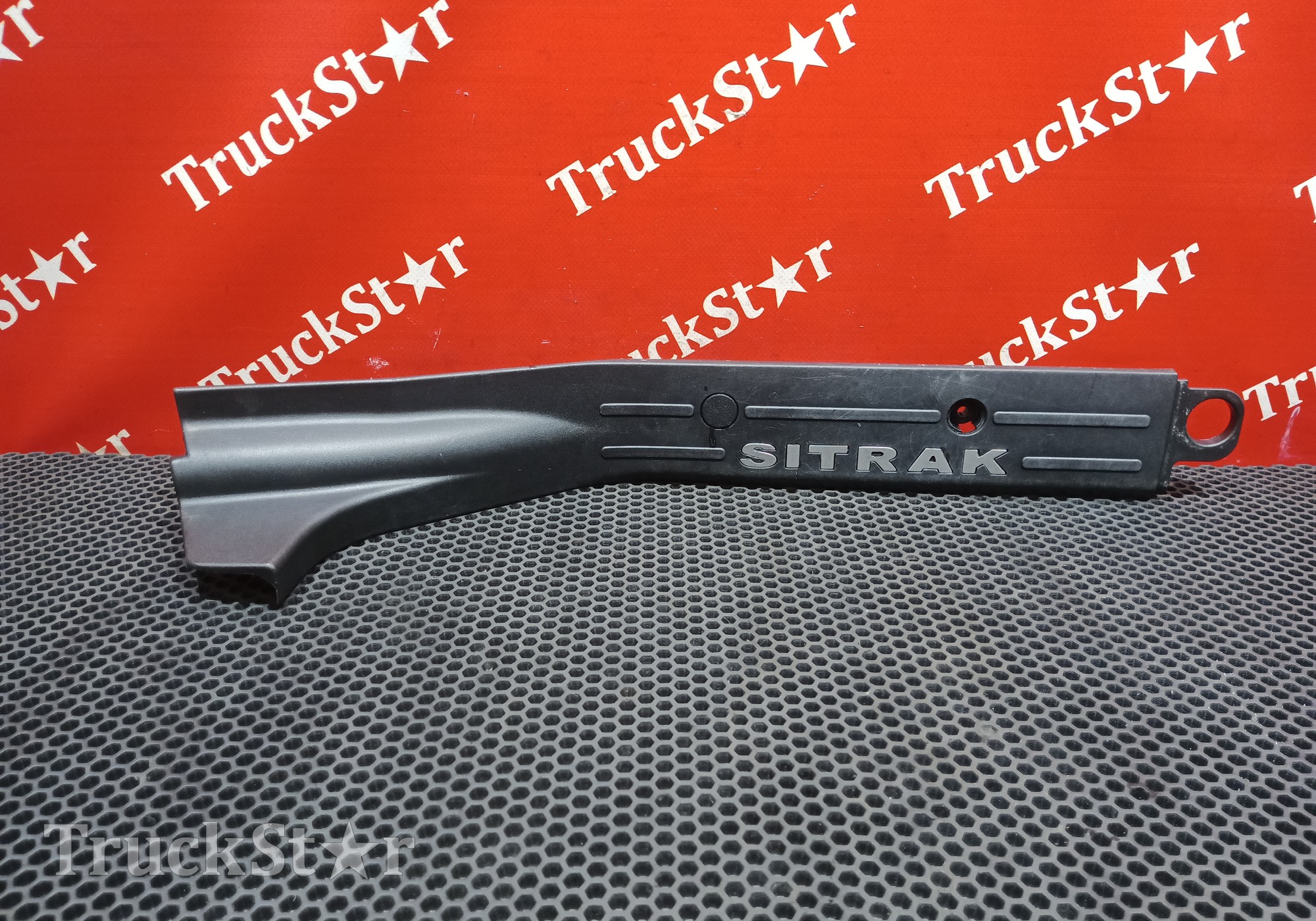 AZ16D162000013 Накладка порога левая 2022г для Sinotruk Sitrak C7H MAX