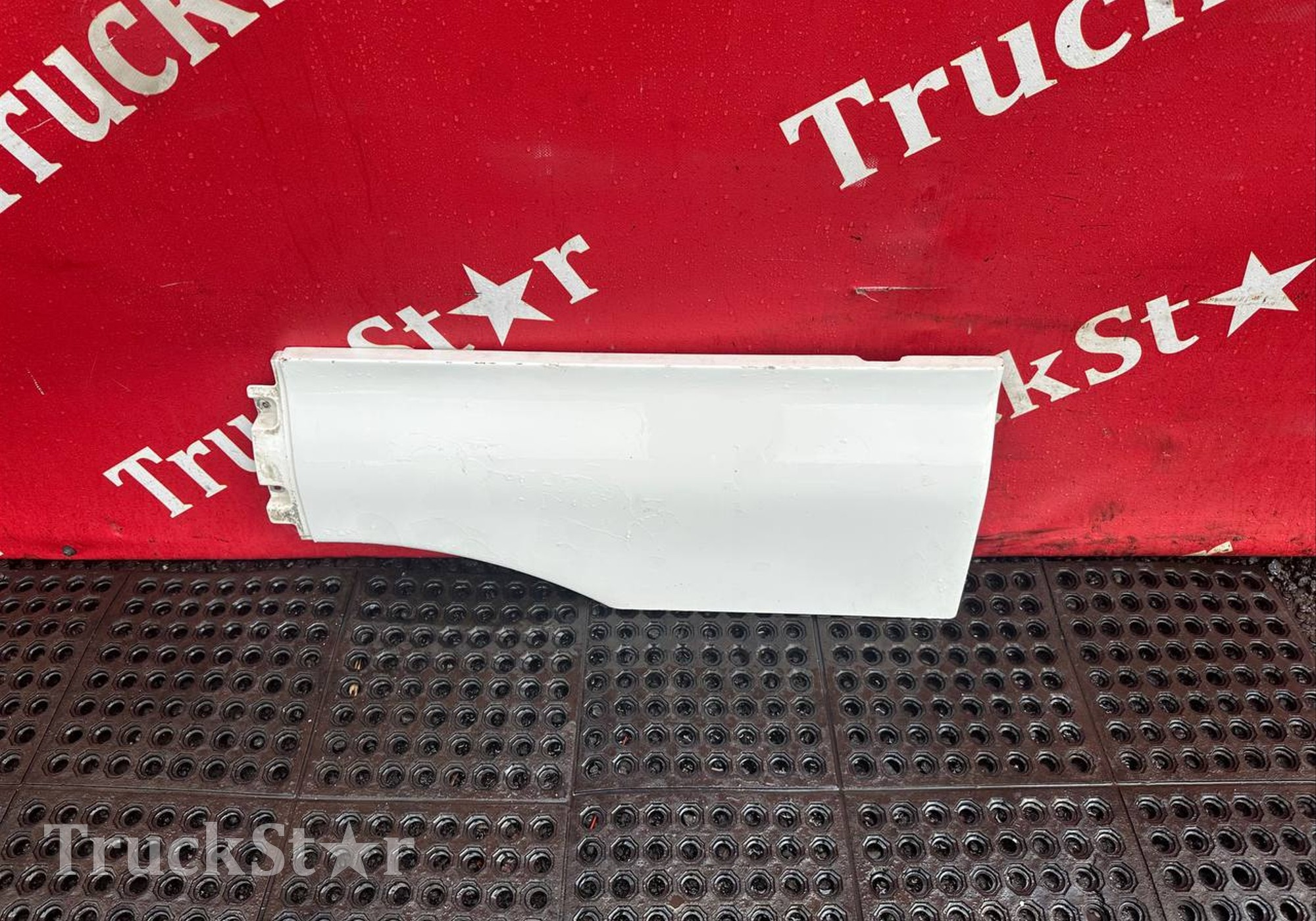 81615100411 Продолжение крыла левого для Man TGX