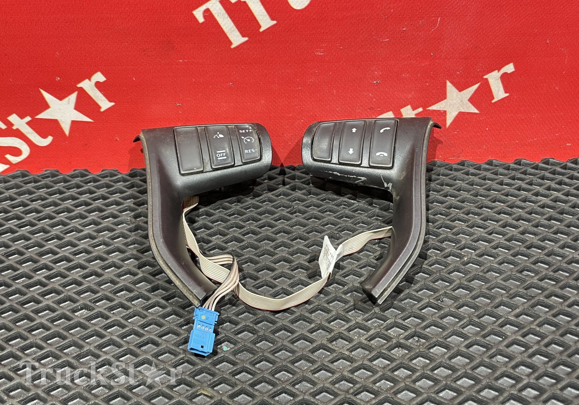 3076820 Блок кнопок на руле 2020г. для Daf XF106