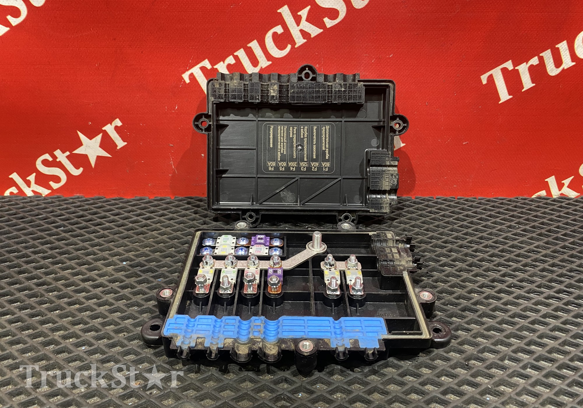 37221502001 Блок предохранителей для Faw J7 (с 2018)