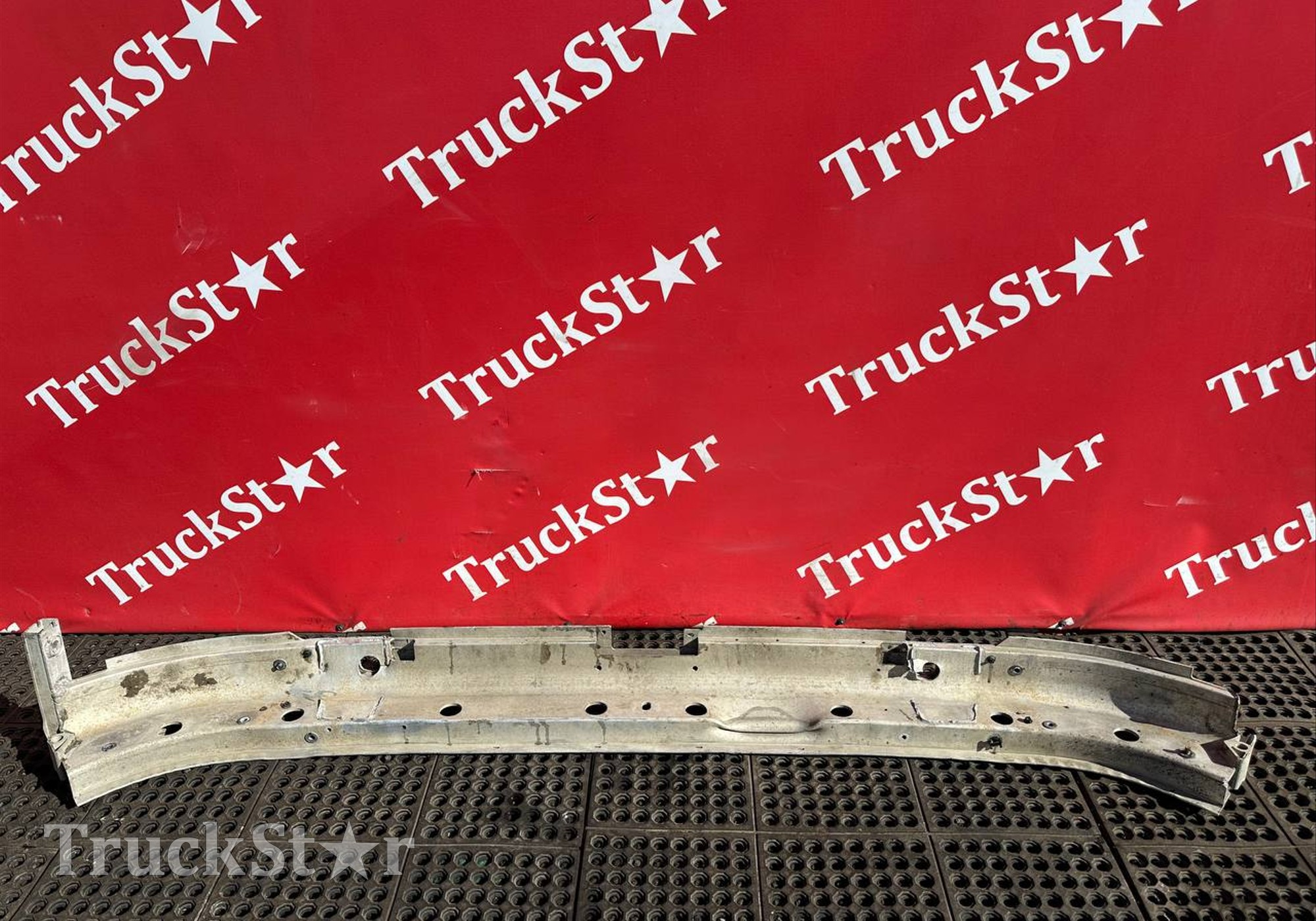 7484519070 Усилитель переднего бампера 2019г для Renault T (с 2013)