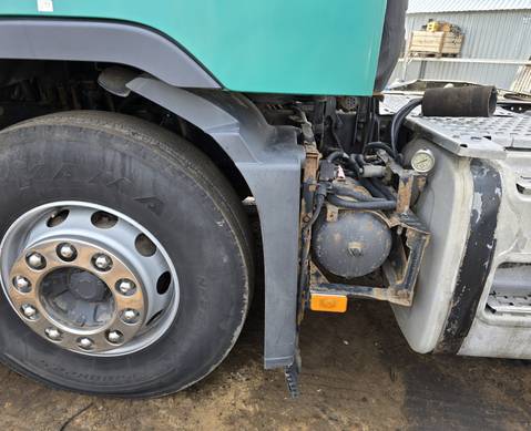 20453900 Крыло переднее задняя часть для Volvo FH 3 (с 2008 по 2012)