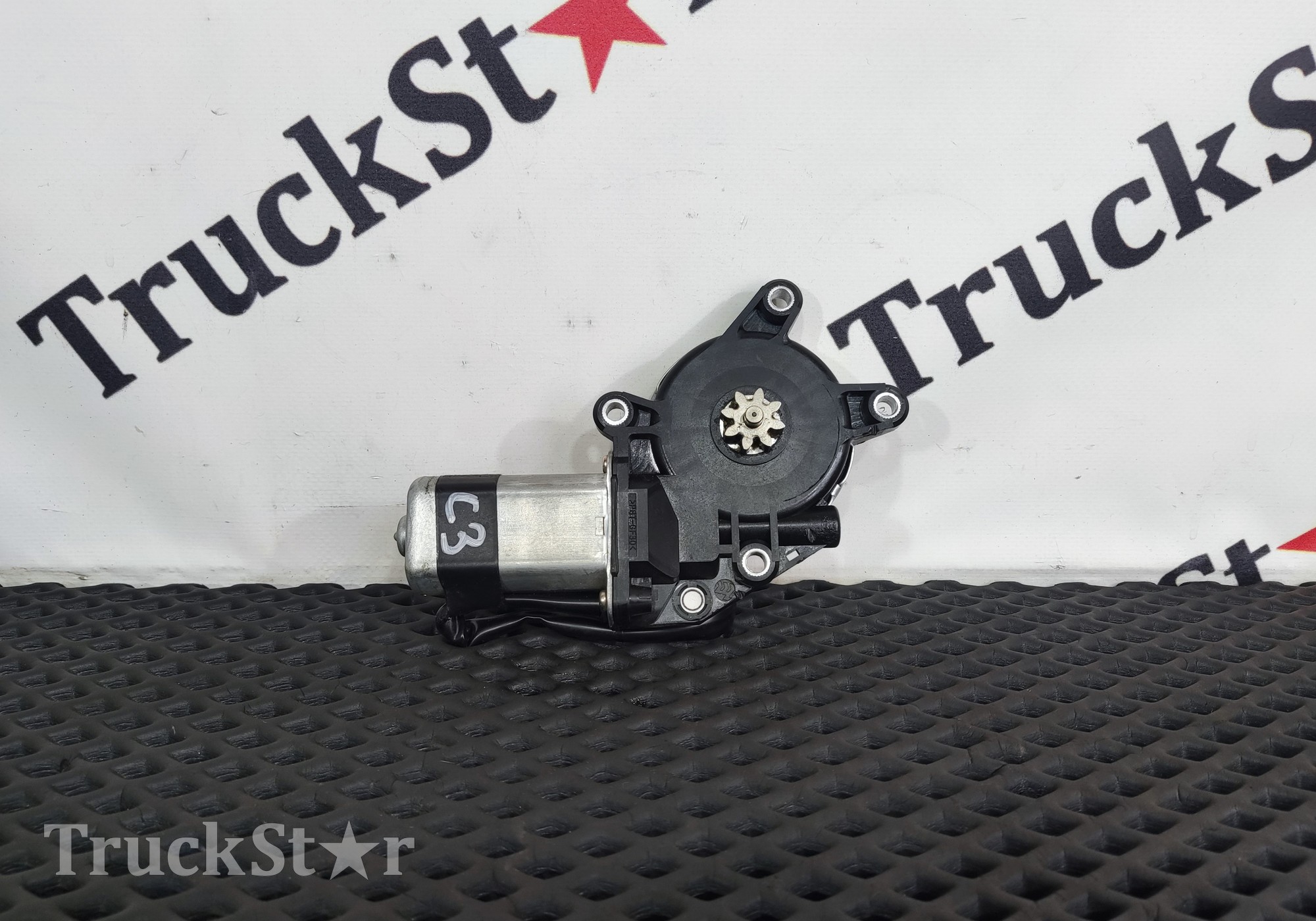 810W626450009 Моторчик стеклоподъемника правый 2023г. для Sinotruk Sitrak C7H