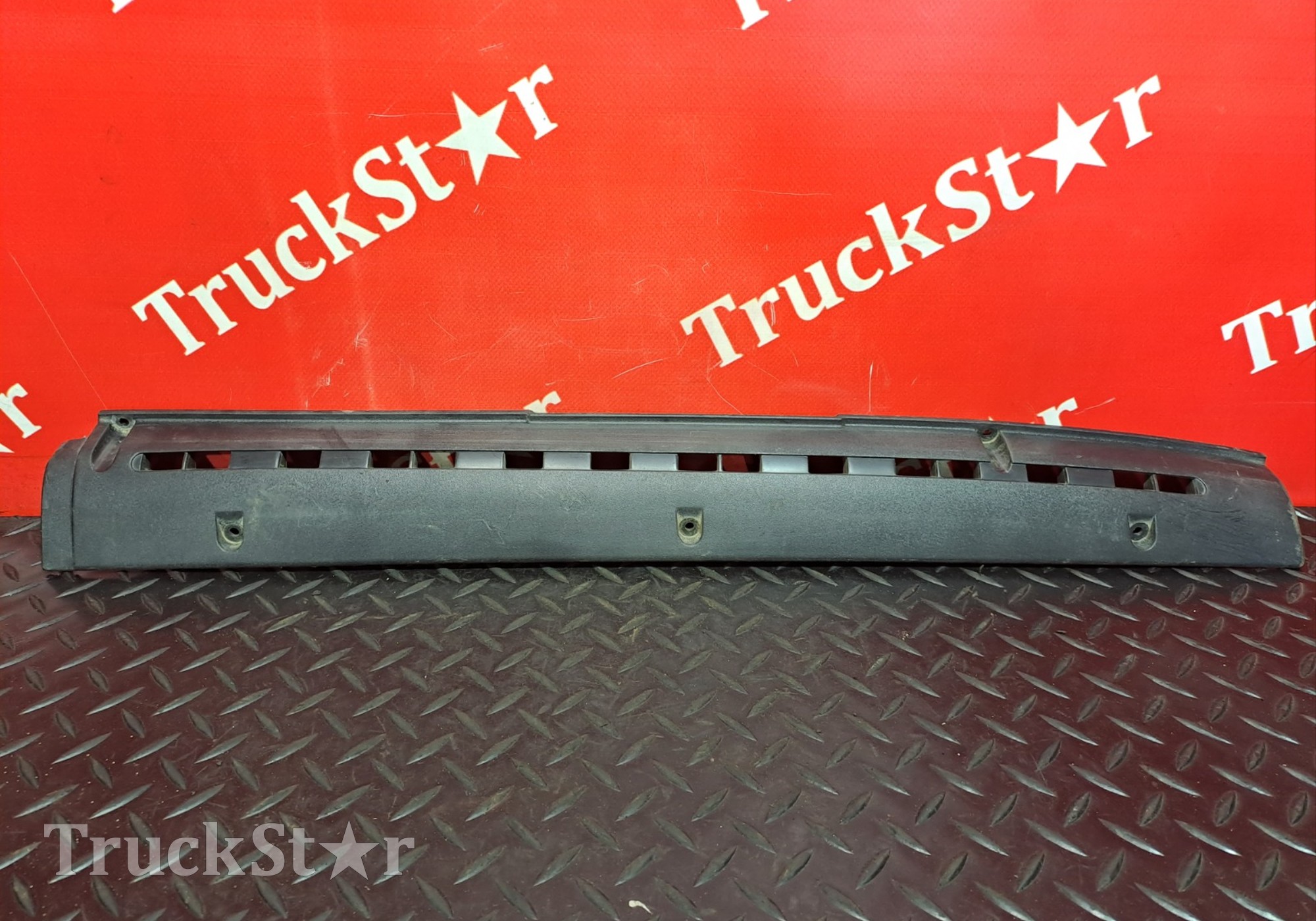 1297410 Накладка торпедо для Daf XF105