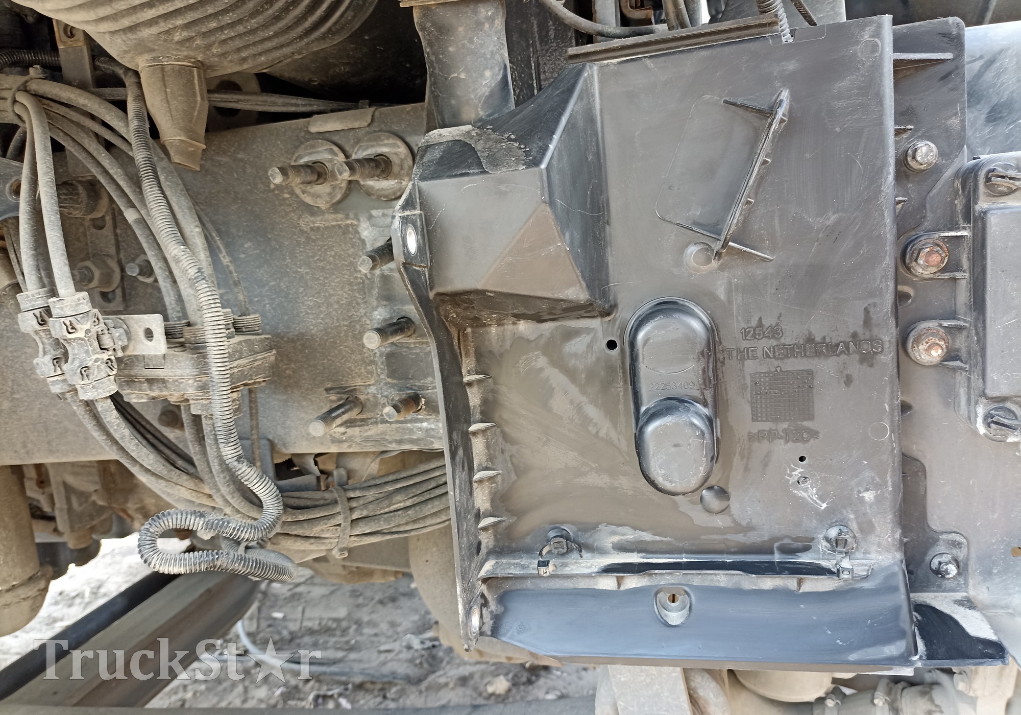 22253409 Крышка блока предохранителей для Volvo