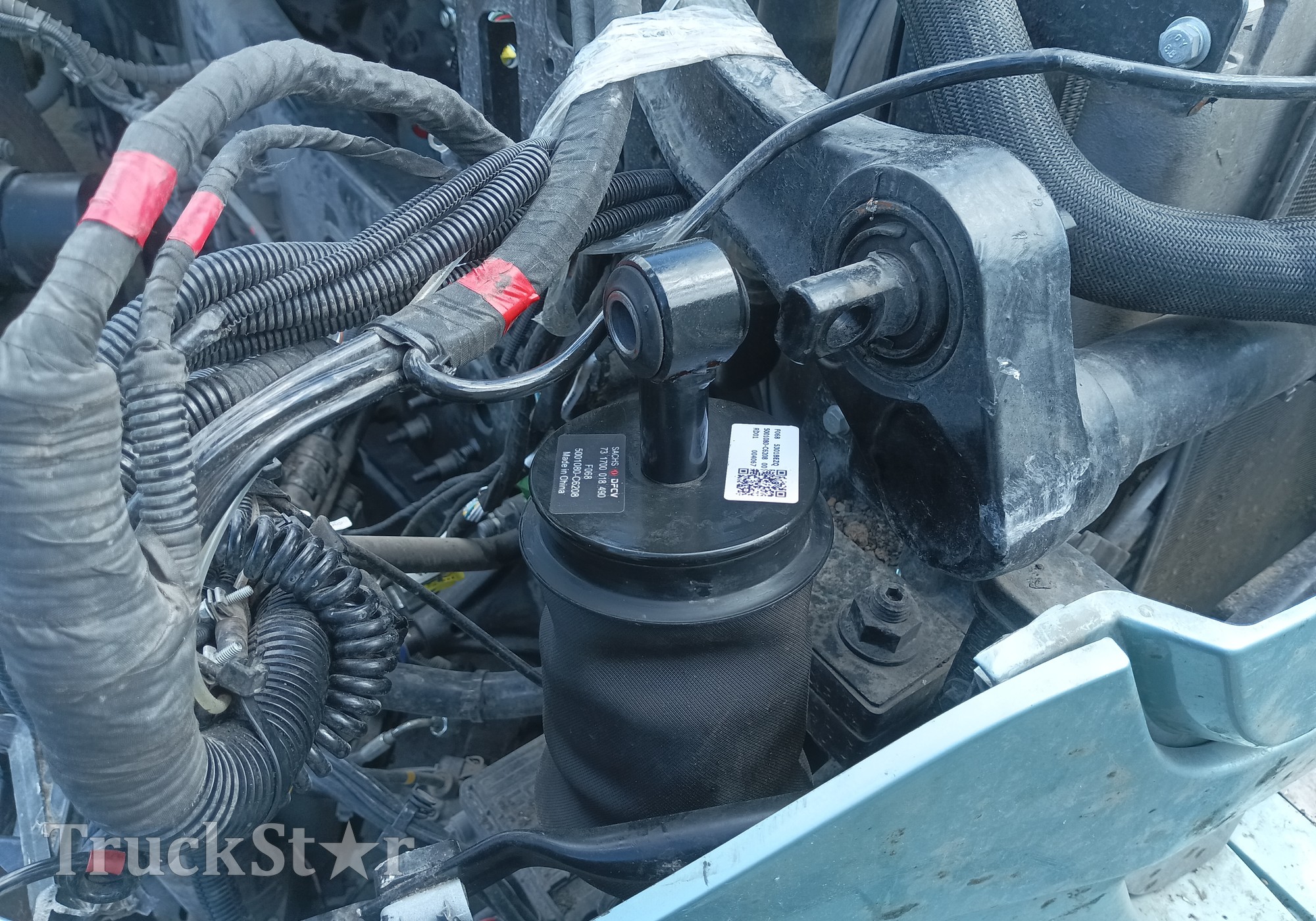 5001080C6208 Подушка кабины передняя 2024г для DongFeng GX DFH4180