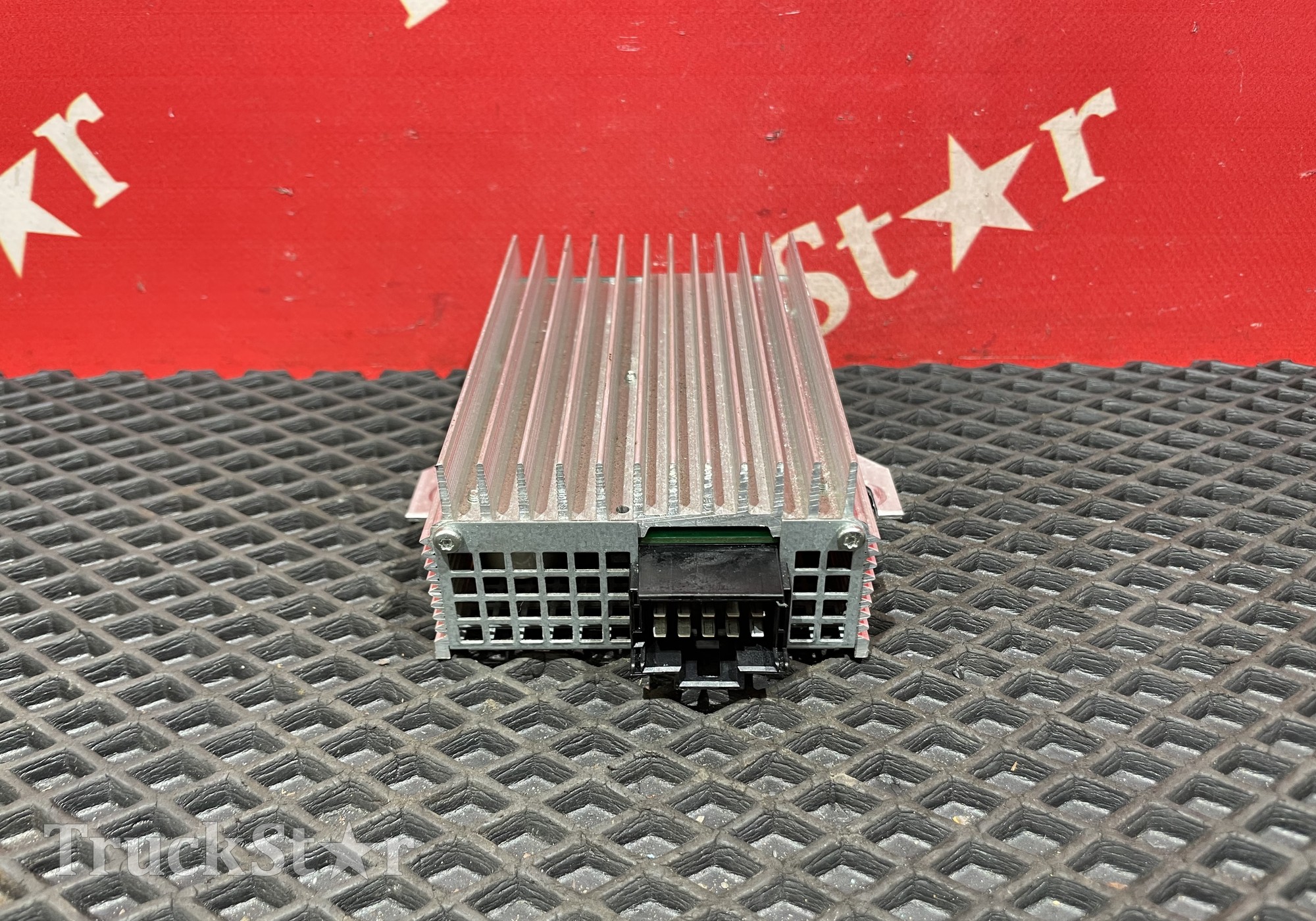 7421385592 Преобразователь напряжения 2016 г. для Volvo FH