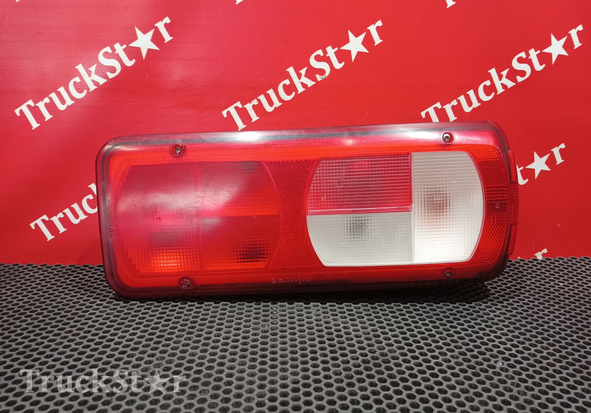 1875576 Фонарь задний правый 2020г для Daf XF95