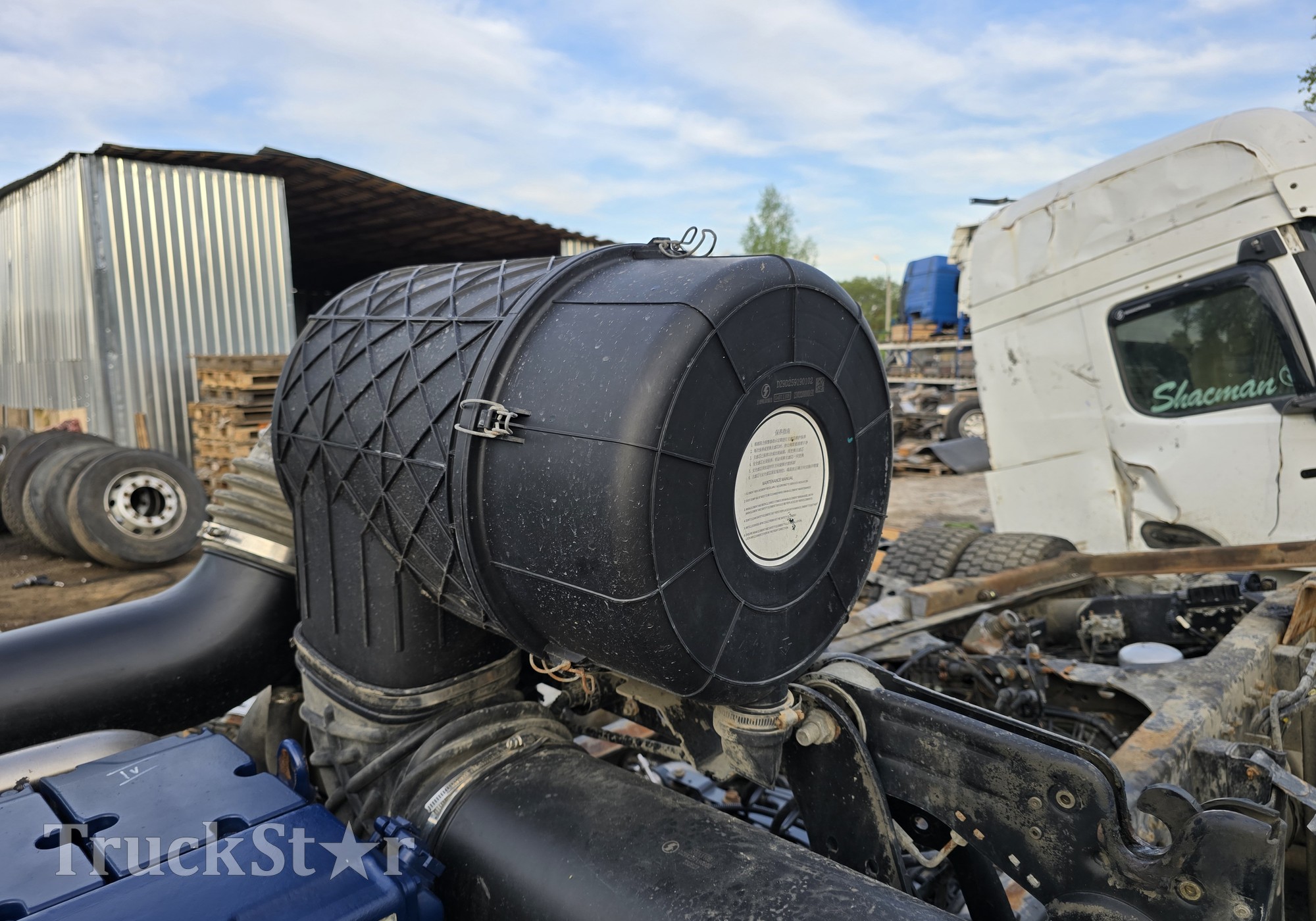DZ9D259190102 Корпус воздушного фильтра 2023г. для Shacman SX4188YY381