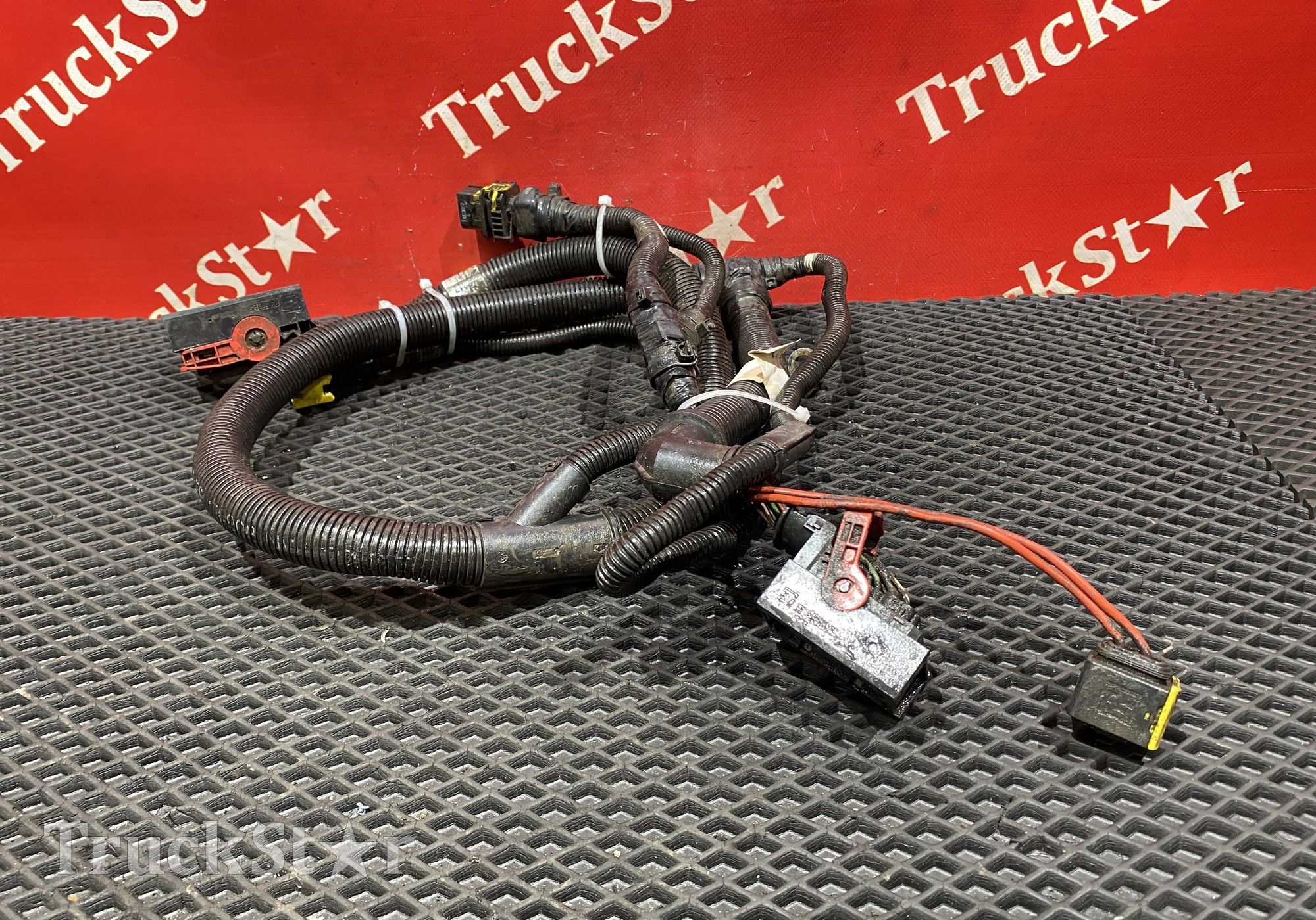 22046285 Проводка шасси центральная 2019г для Renault T