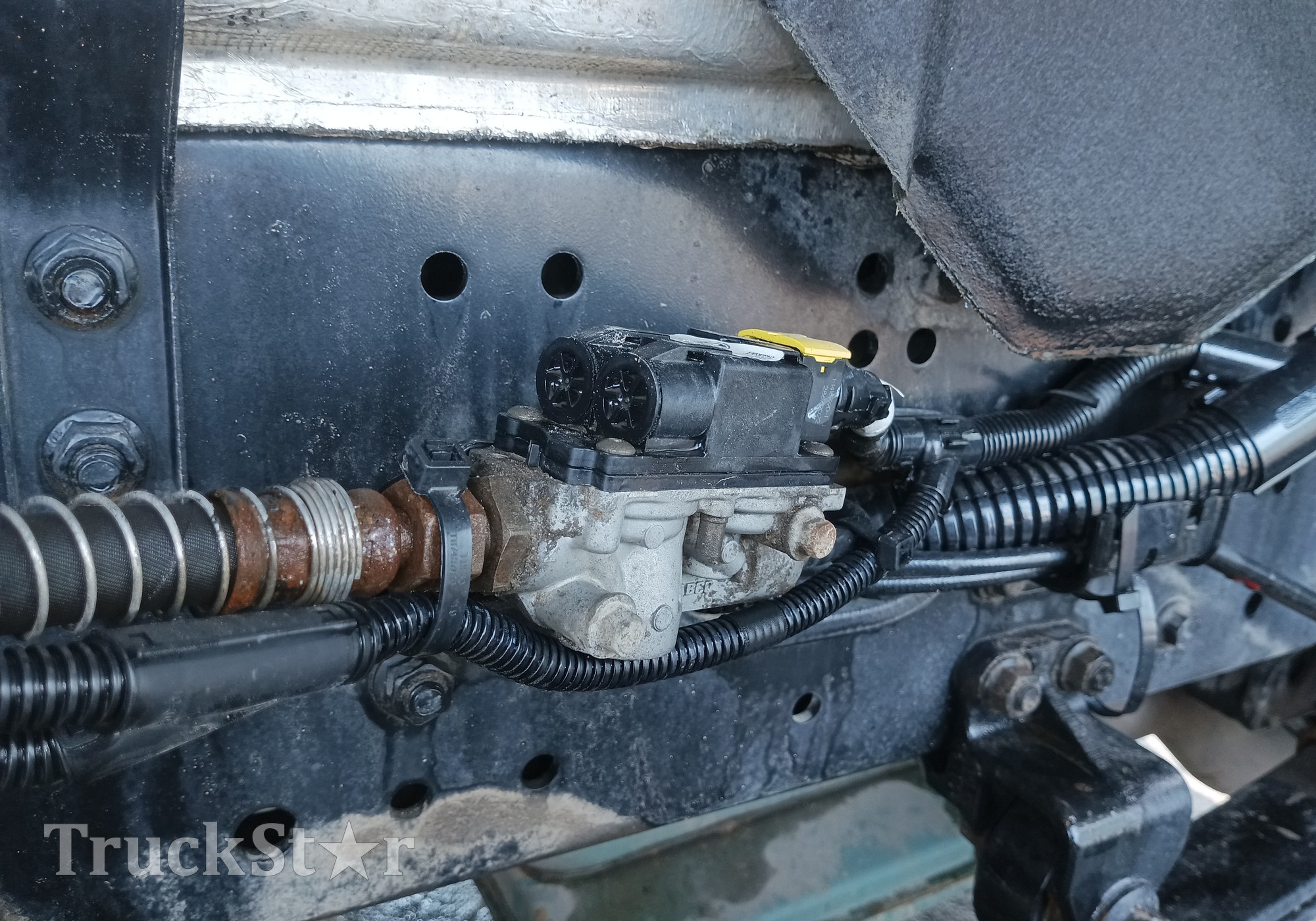 35503102000 Кран ABS 2023г для Faw J7 (с 2018)