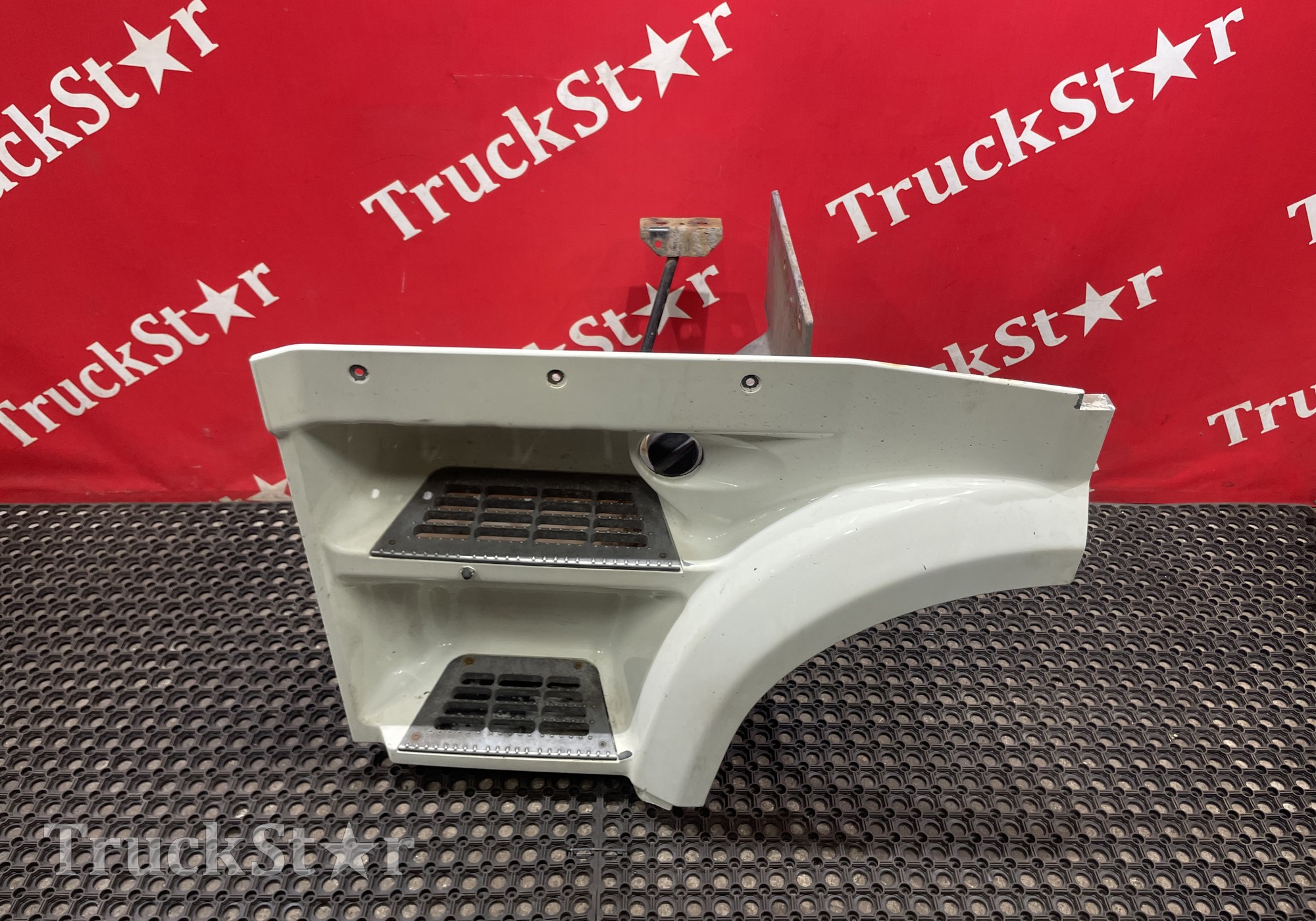 1836304 Корпус подножек левый для Daf XF95