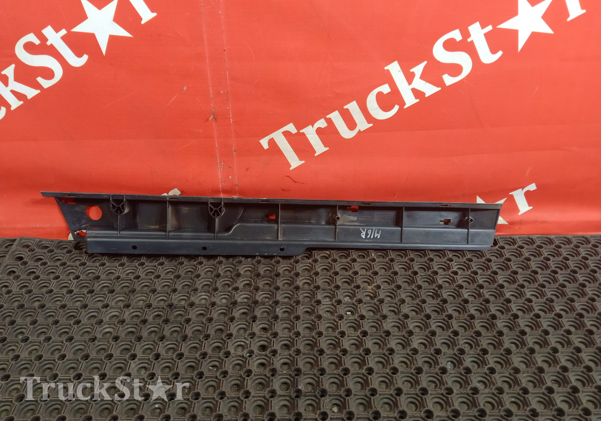 81629300262 Накладка салона правая для Man TGX I (с 2007)