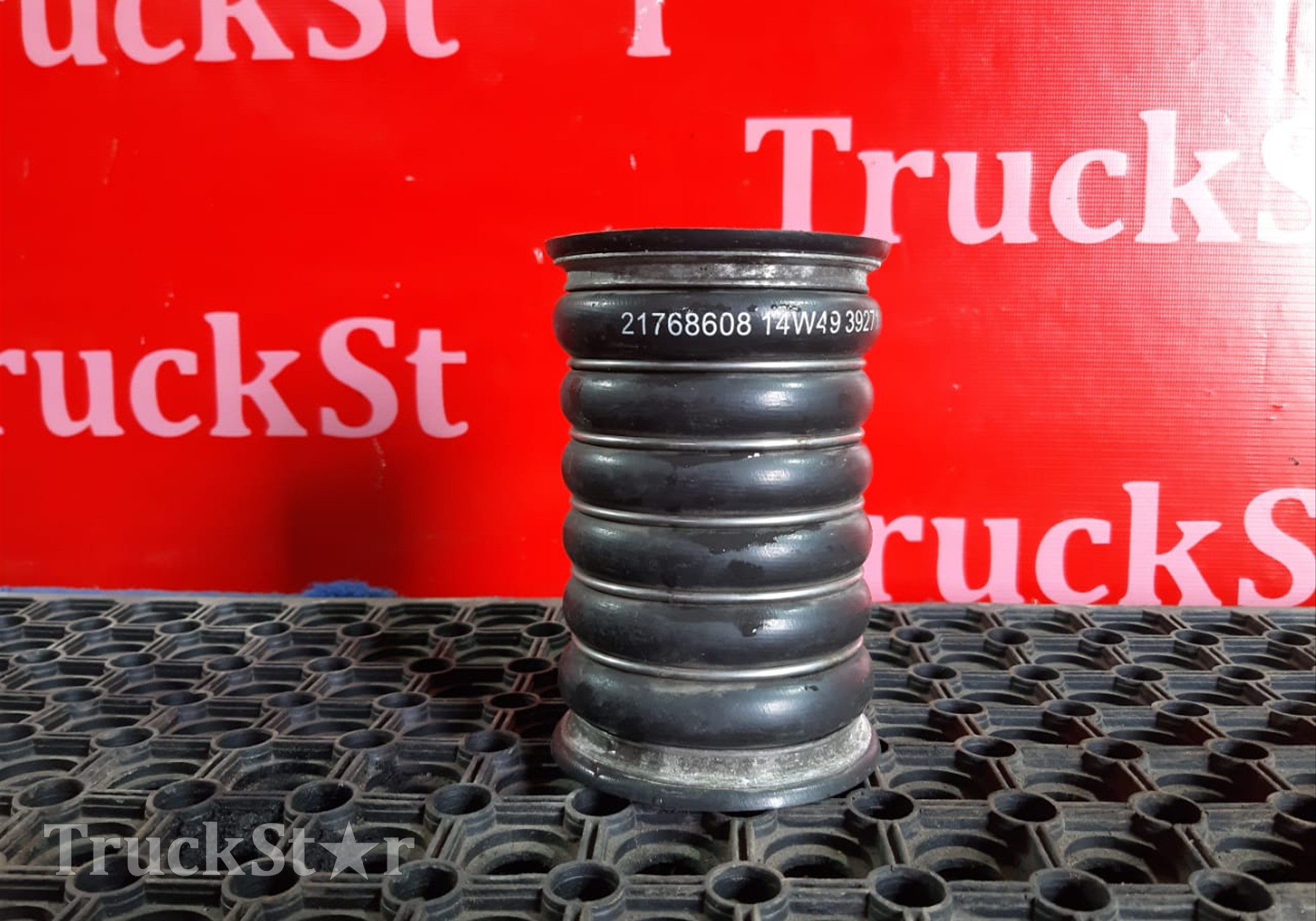 21768608 Патрубок интеркулера для Volvo FH 4 (с 2012)