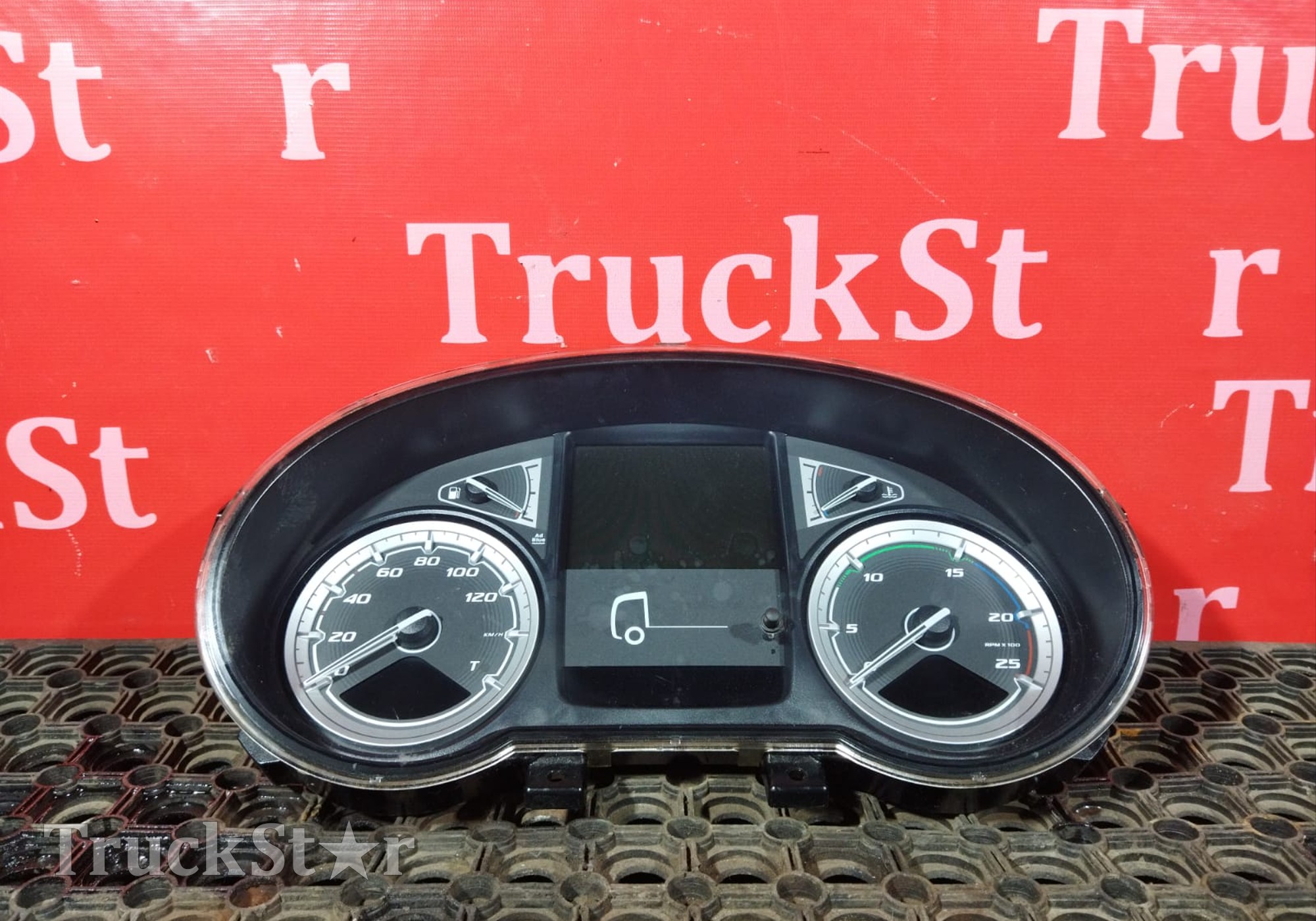 2134718 Панель приборов 2018г. для Daf XF106 (с 2012)