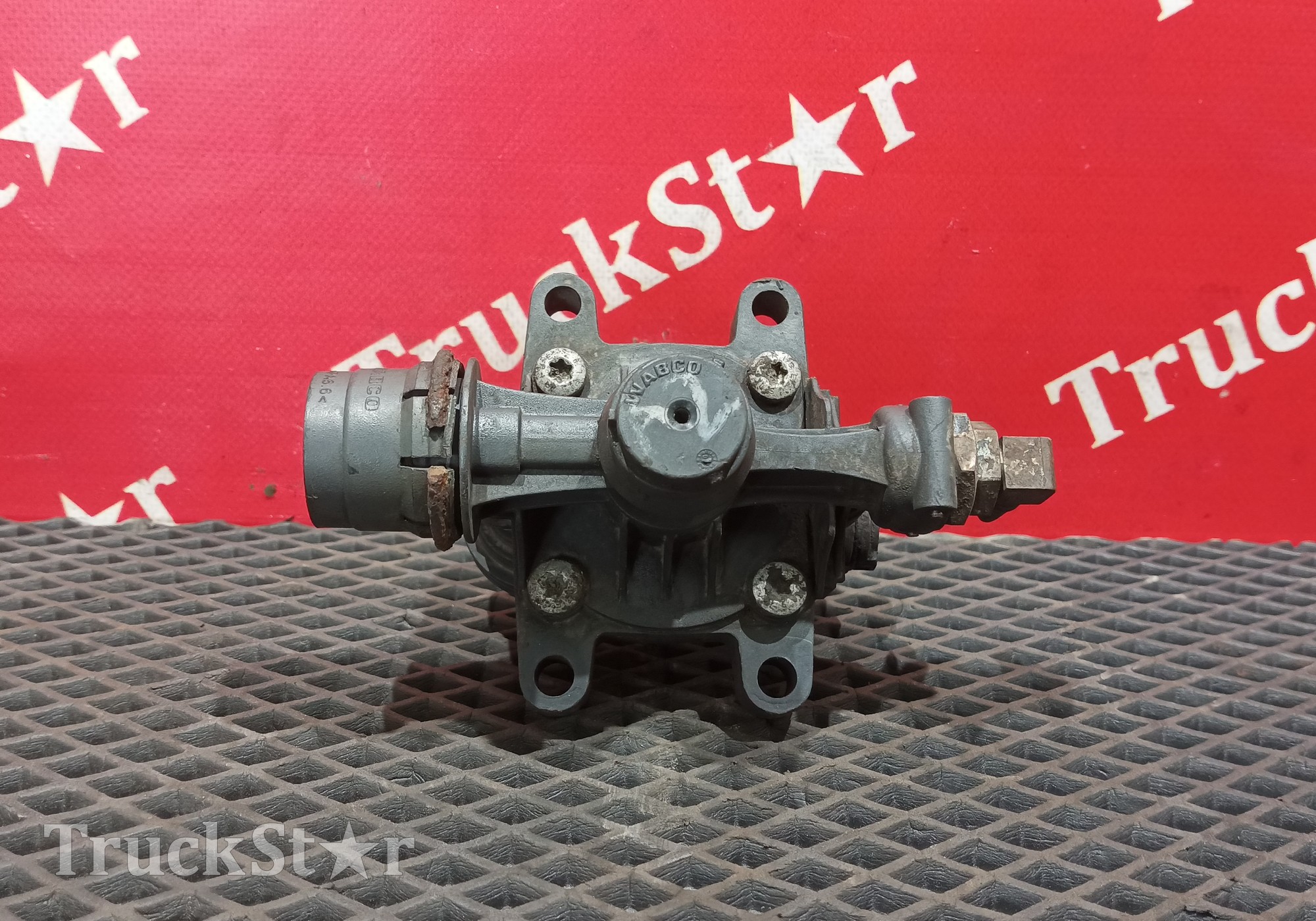 A0054297044 Клапан пневматический для Mercedes-Benz Actros MP2 (с 2002 по 2008)