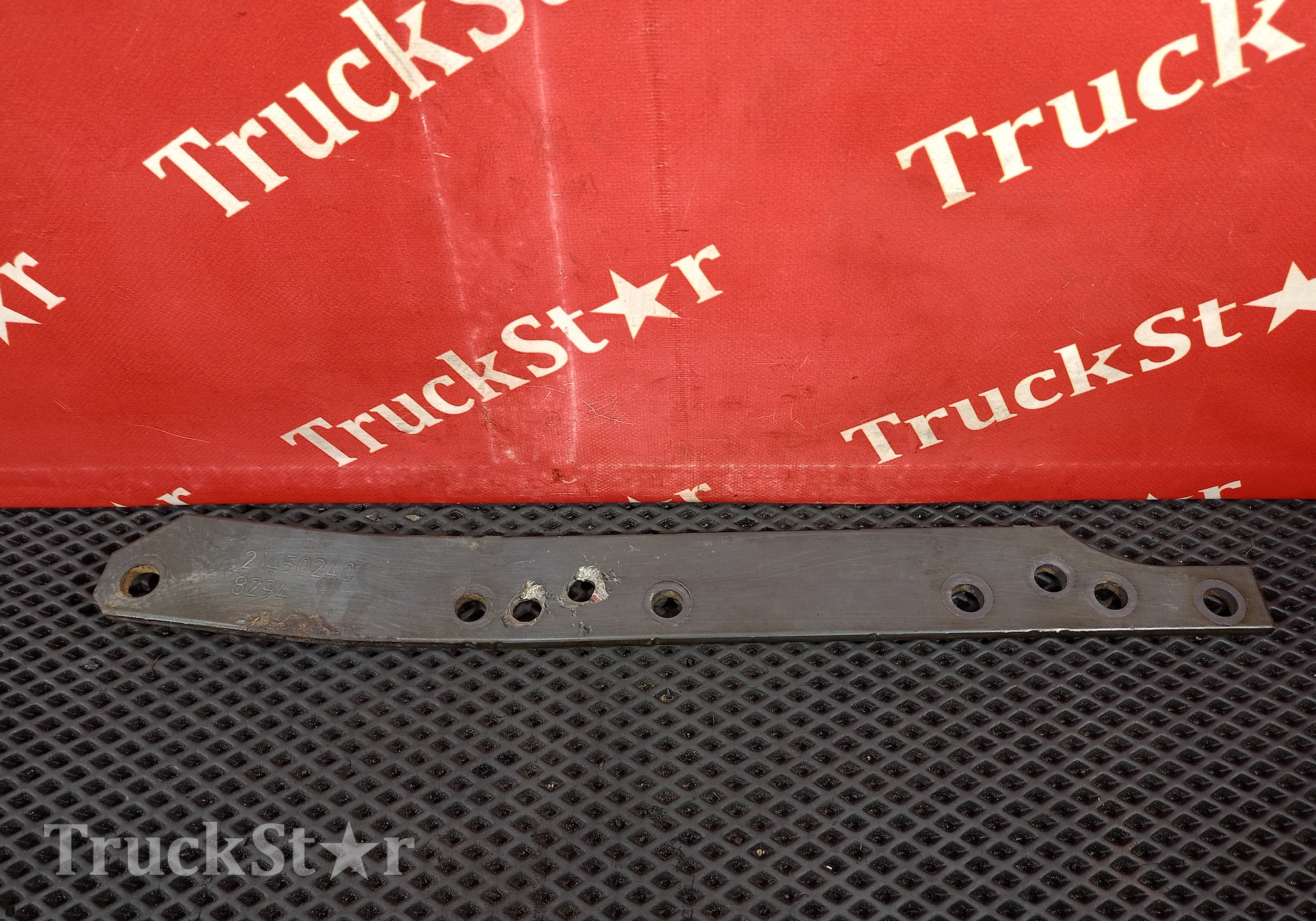 21450240 Проставка рамы для Volvo FM