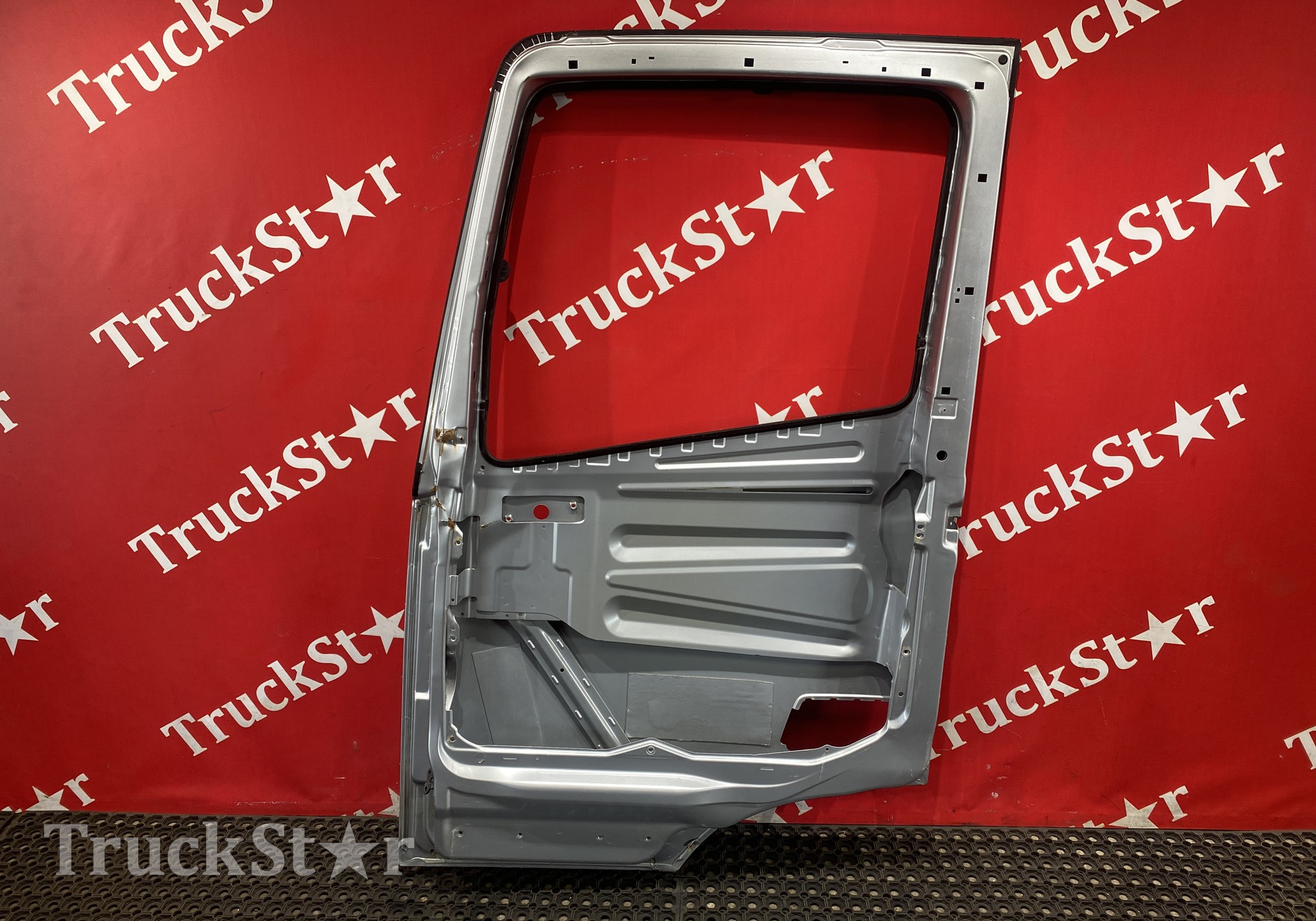 H461000000428DY Дверь правая 2023г для Foton Auman EST