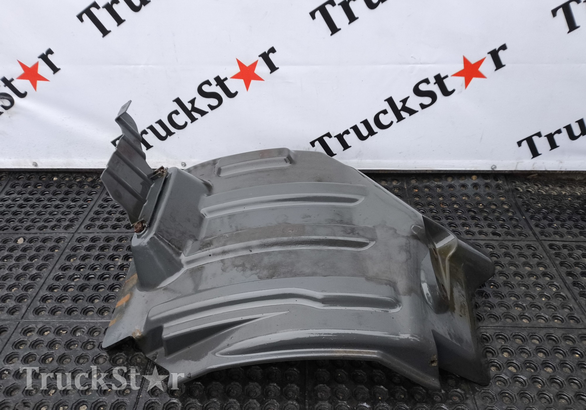 504067715 Крыло переднее правое передняя часть для Iveco