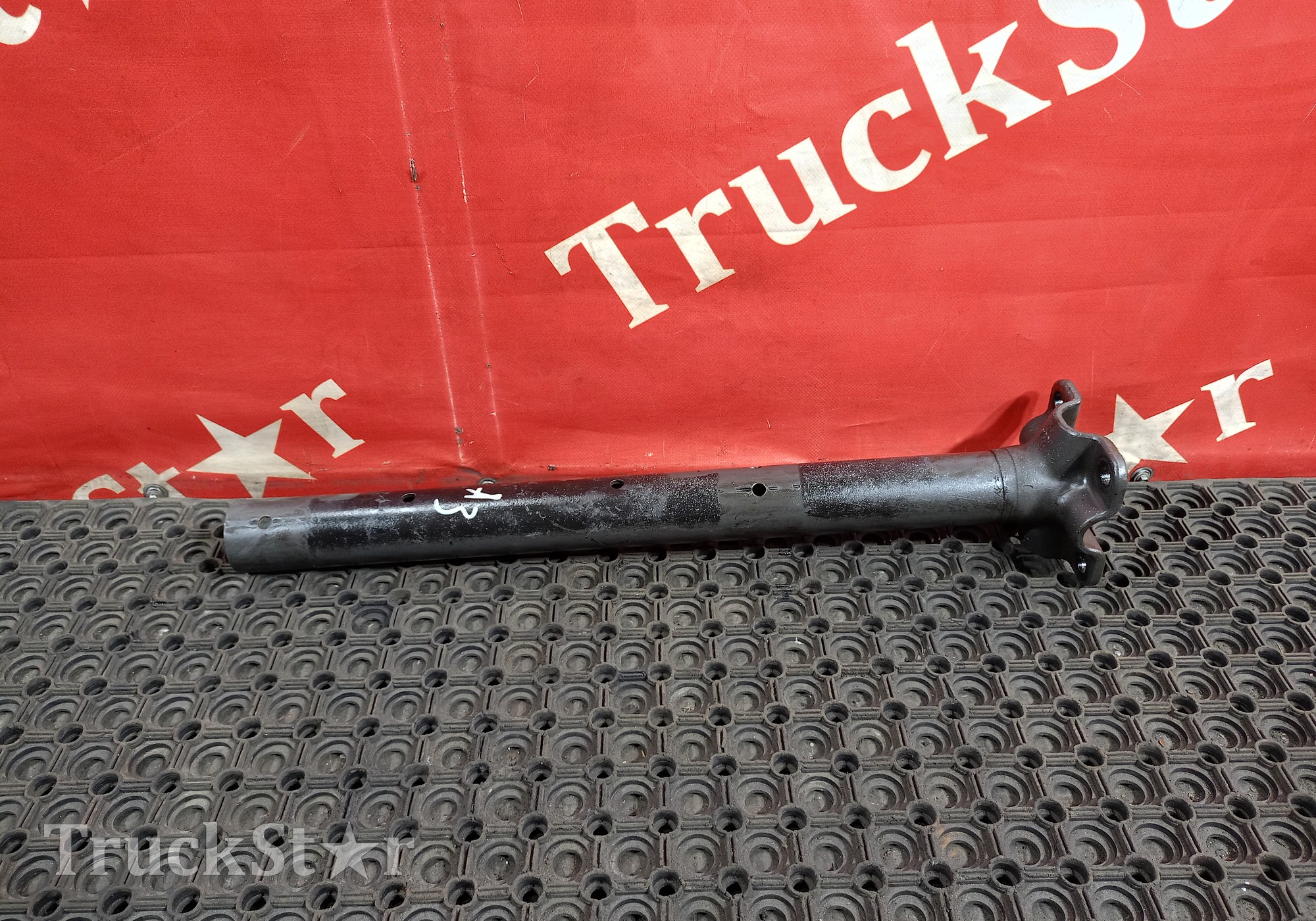 A9305220241 Кронштейн крыла заднего для Mercedes-Benz Actros