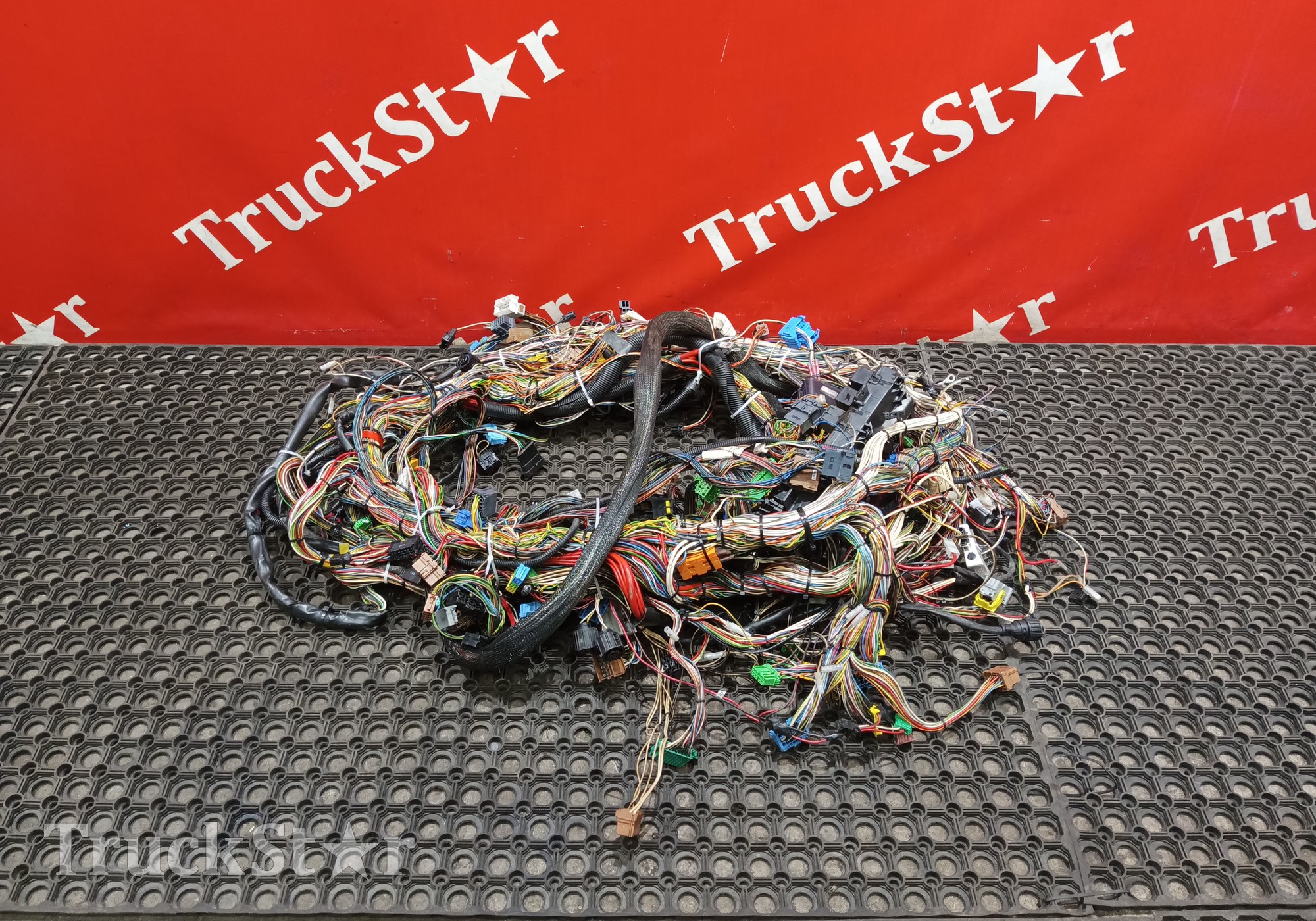 85107078 Проводка кабины основная для Volvo FM