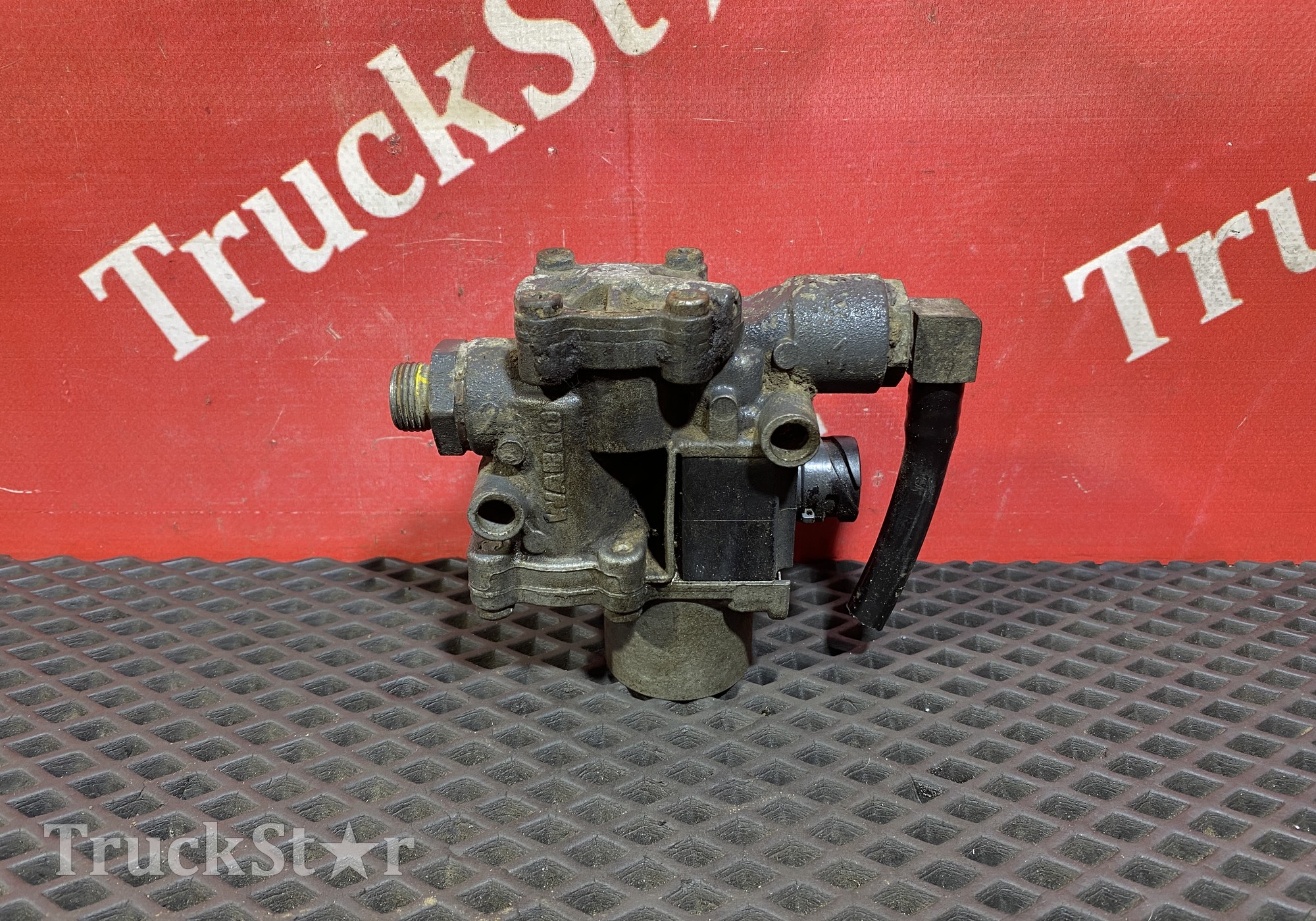 1304635 Кран ABS для Daf CF I (с 2000 по 2006)