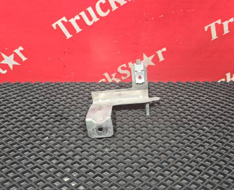 9738840215 Ответная часть замка капота левая для Mercedes-Benz Axor I (с 2001 по 2004)