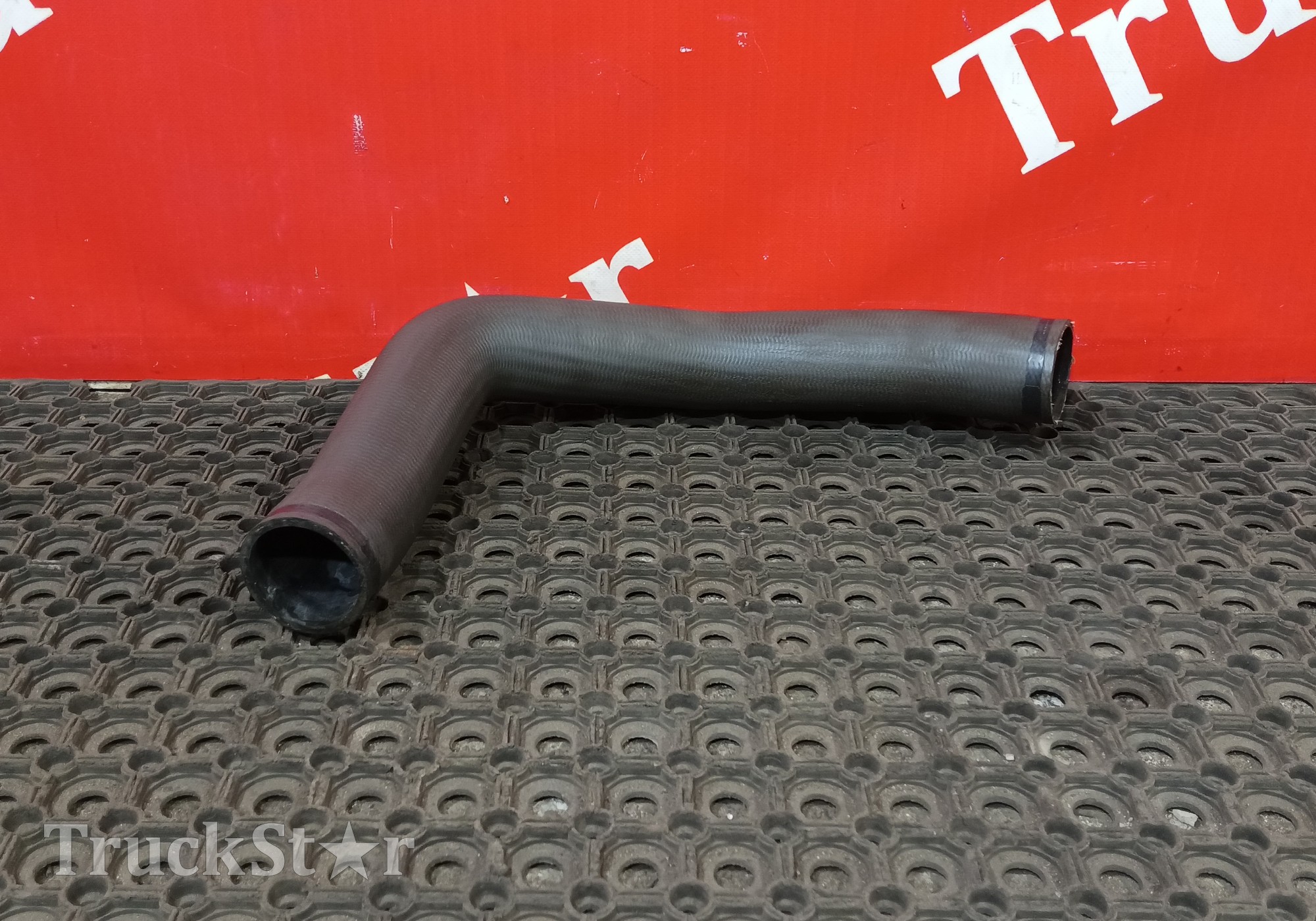 81963010960 Патрубок радиатора для Man TGX