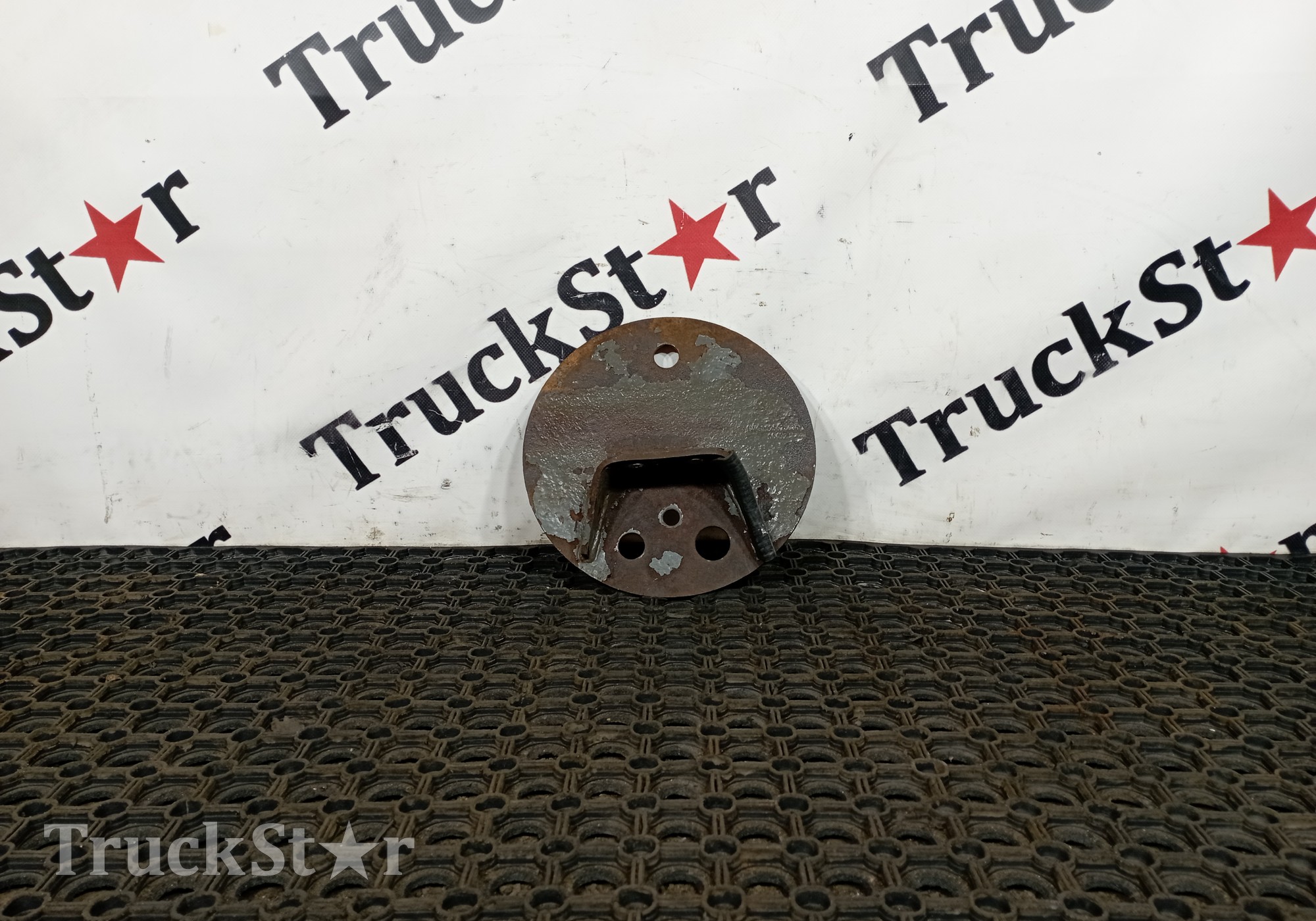 WG9925528030 Кронштейн подушки задней верхний 2023г для Sinotruk Sitrak C7H