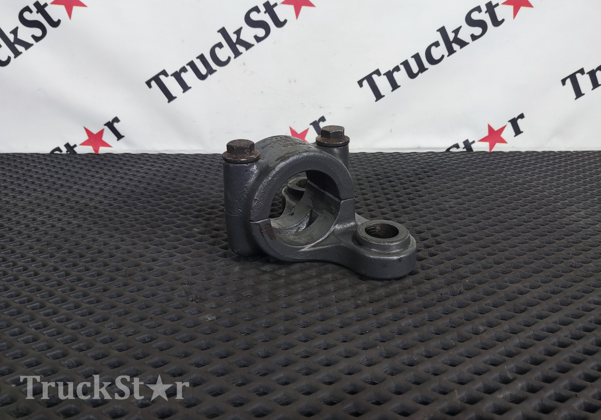 22119002 Кронштейн переднего стабилизатора 2016г для Renault T