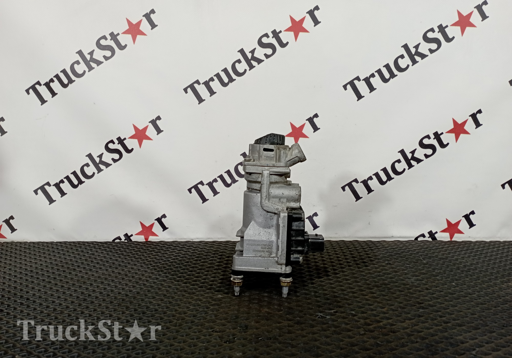 DZ9X189360409 Кран тормозной главный 2023г для Shacman X6000