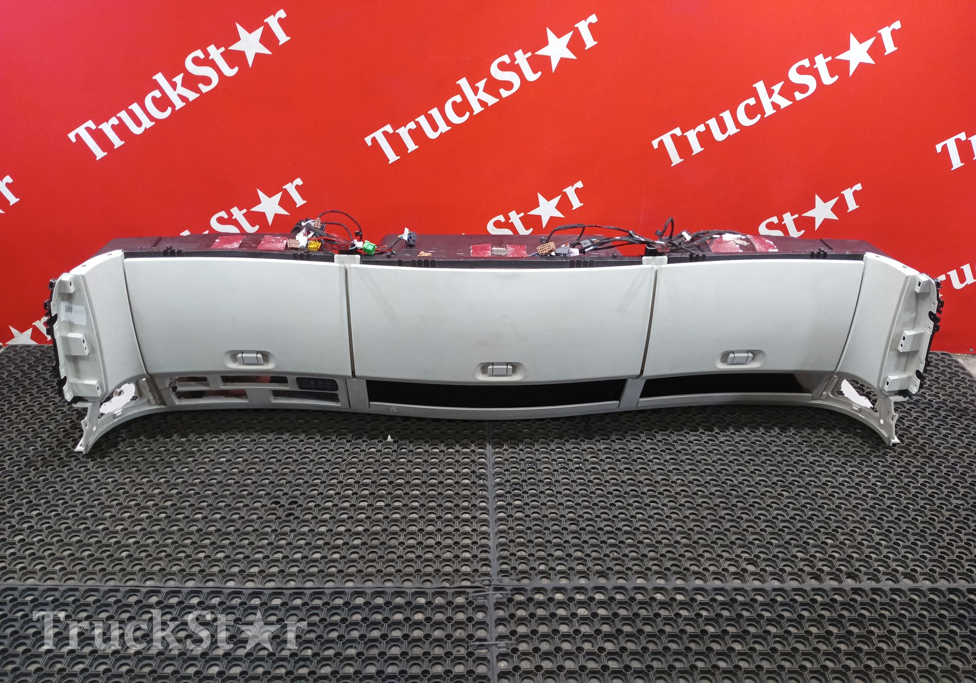 H4573010005A0 Консоль кабины верхняя 2023г. для Foton Auman EST